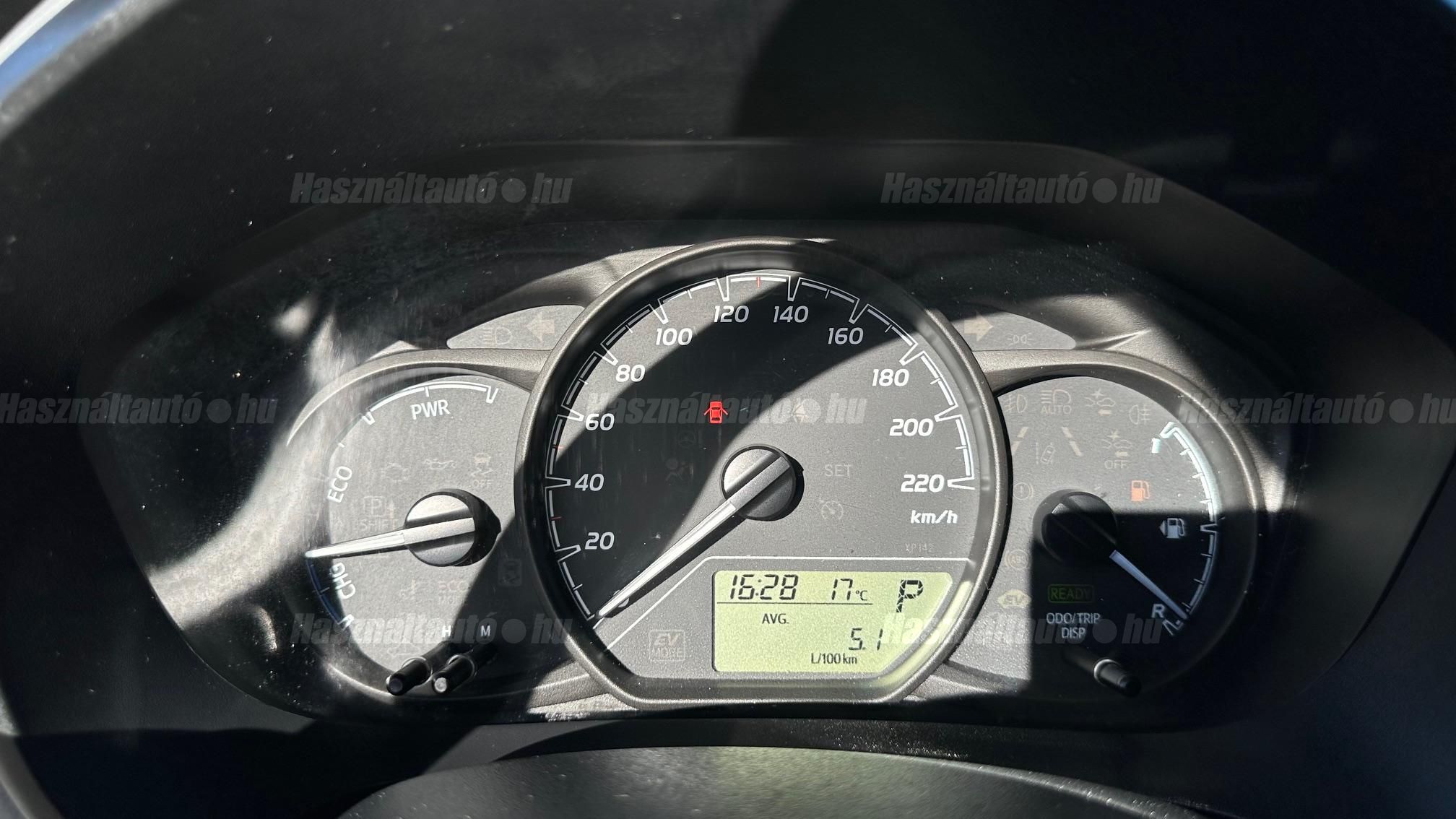 TOYOTA YARIS 1.5 VVT-i Hybrid Comfort e-CVT