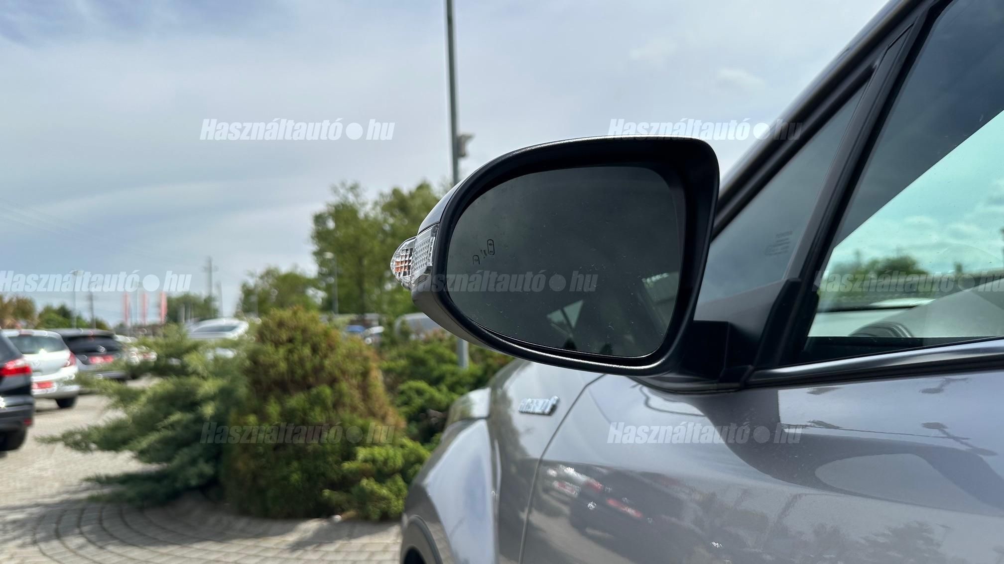 TOYOTA C-HR 1.8 Hybrid Executive LED Premium pack Leather e-CVT 3.év.Garancia./35.eKM/
