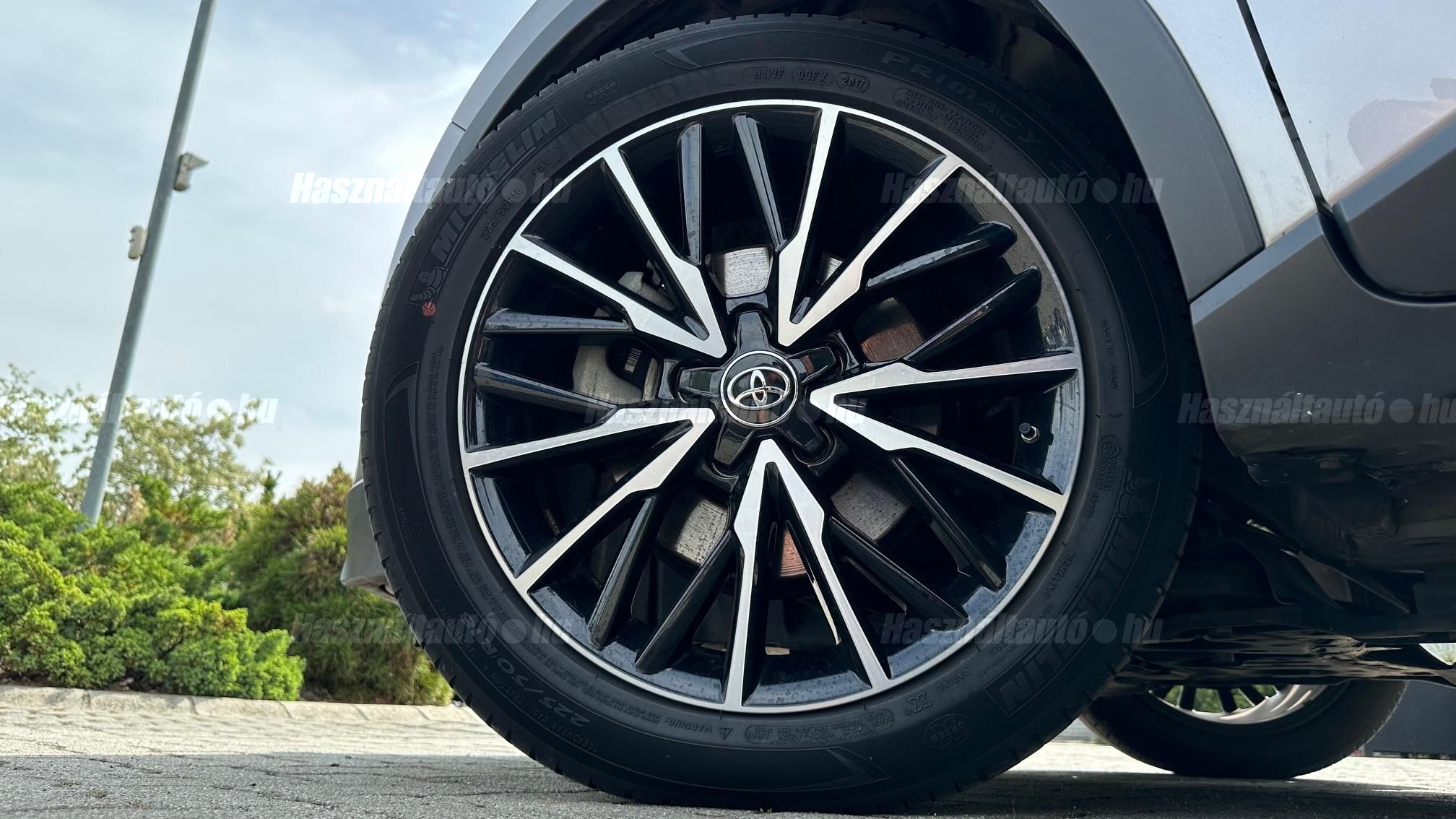 TOYOTA C-HR 1.8 Hybrid Executive LED Premium pack Leather e-CVT 3.év.Garancia./35.eKM/