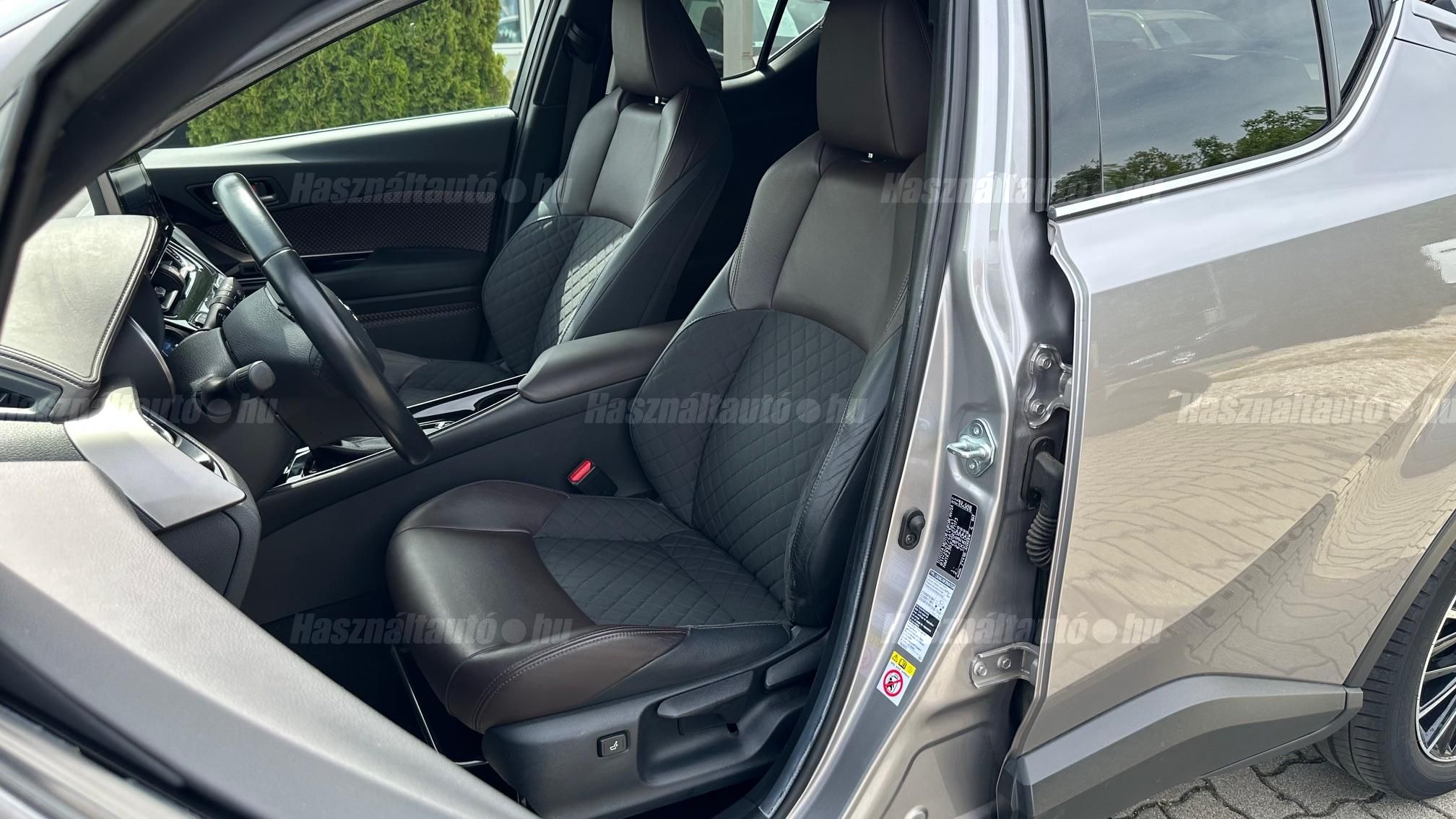 TOYOTA C-HR 1.8 Hybrid Executive LED Premium pack Leather e-CVT 3.év.Garancia./35.eKM/
