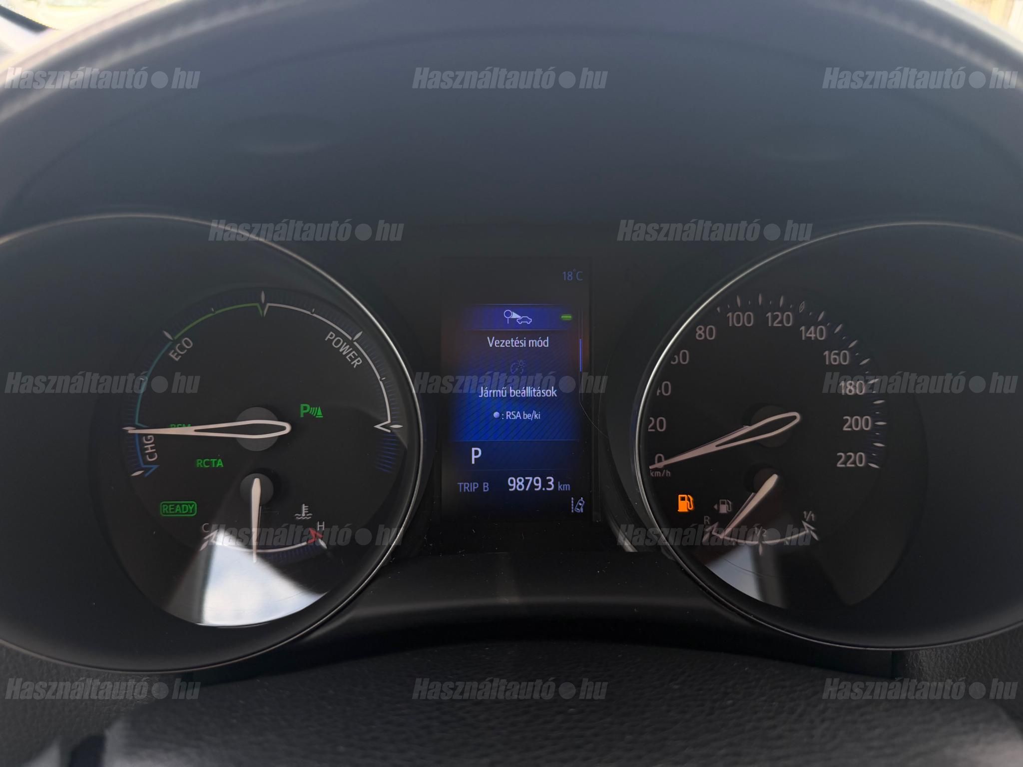 TOYOTA C-HR 1.8 Hybrid Executive LED Premium pack Leather e-CVT 3.év.Garancia./35.eKM/