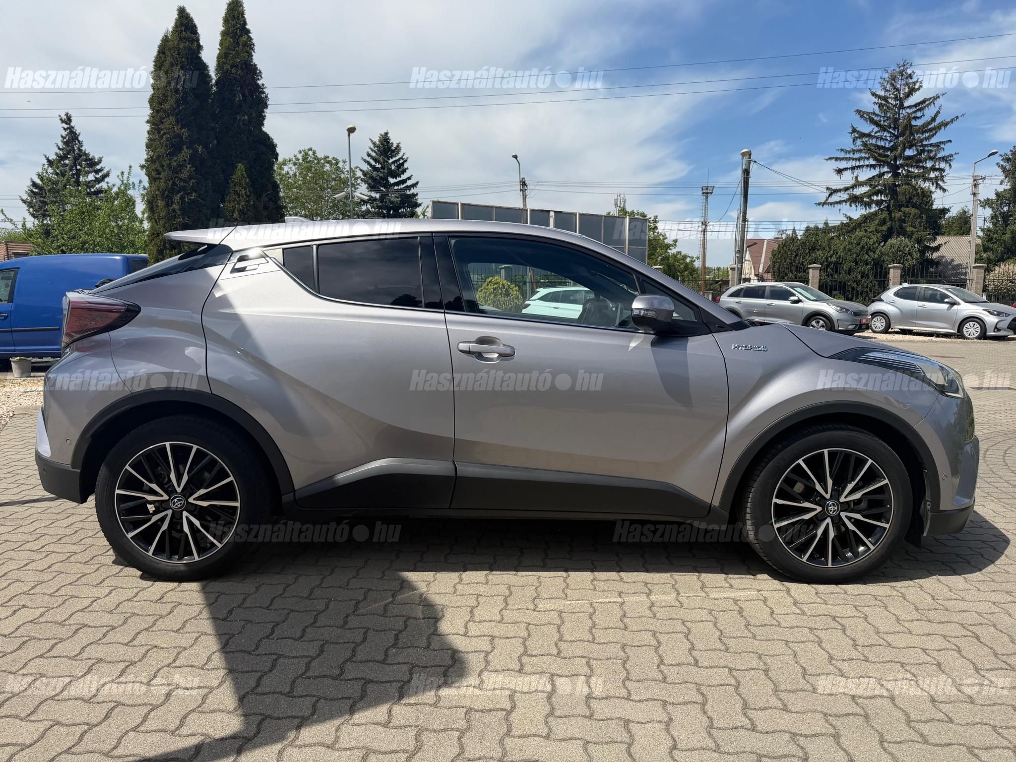 TOYOTA C-HR 1.8 Hybrid Executive LED Premium pack Leather e-CVT 3.év.Garancia./35.eKM/