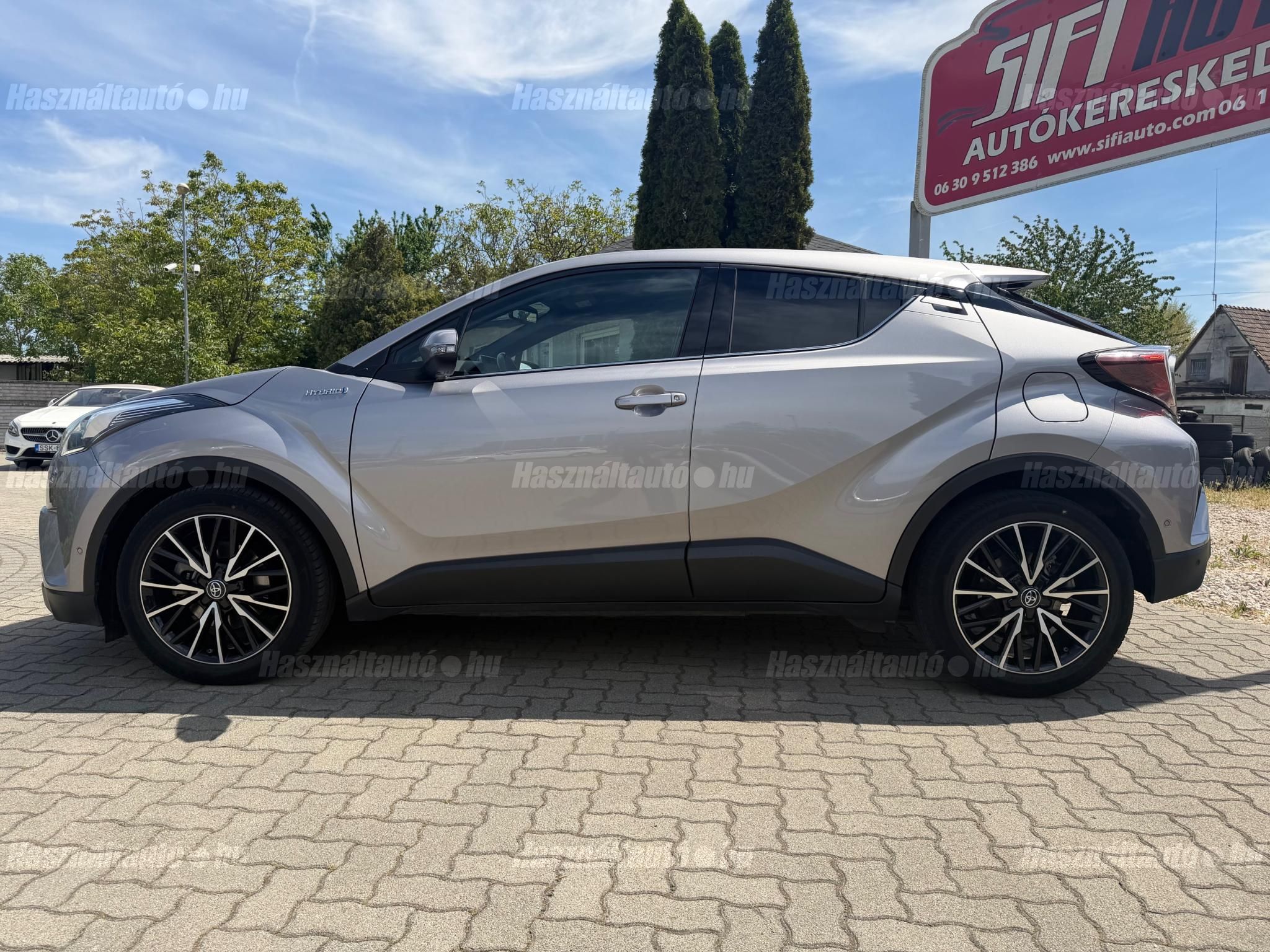 TOYOTA C-HR 1.8 Hybrid Executive LED Premium pack Leather e-CVT 3.év.Garancia./35.eKM/