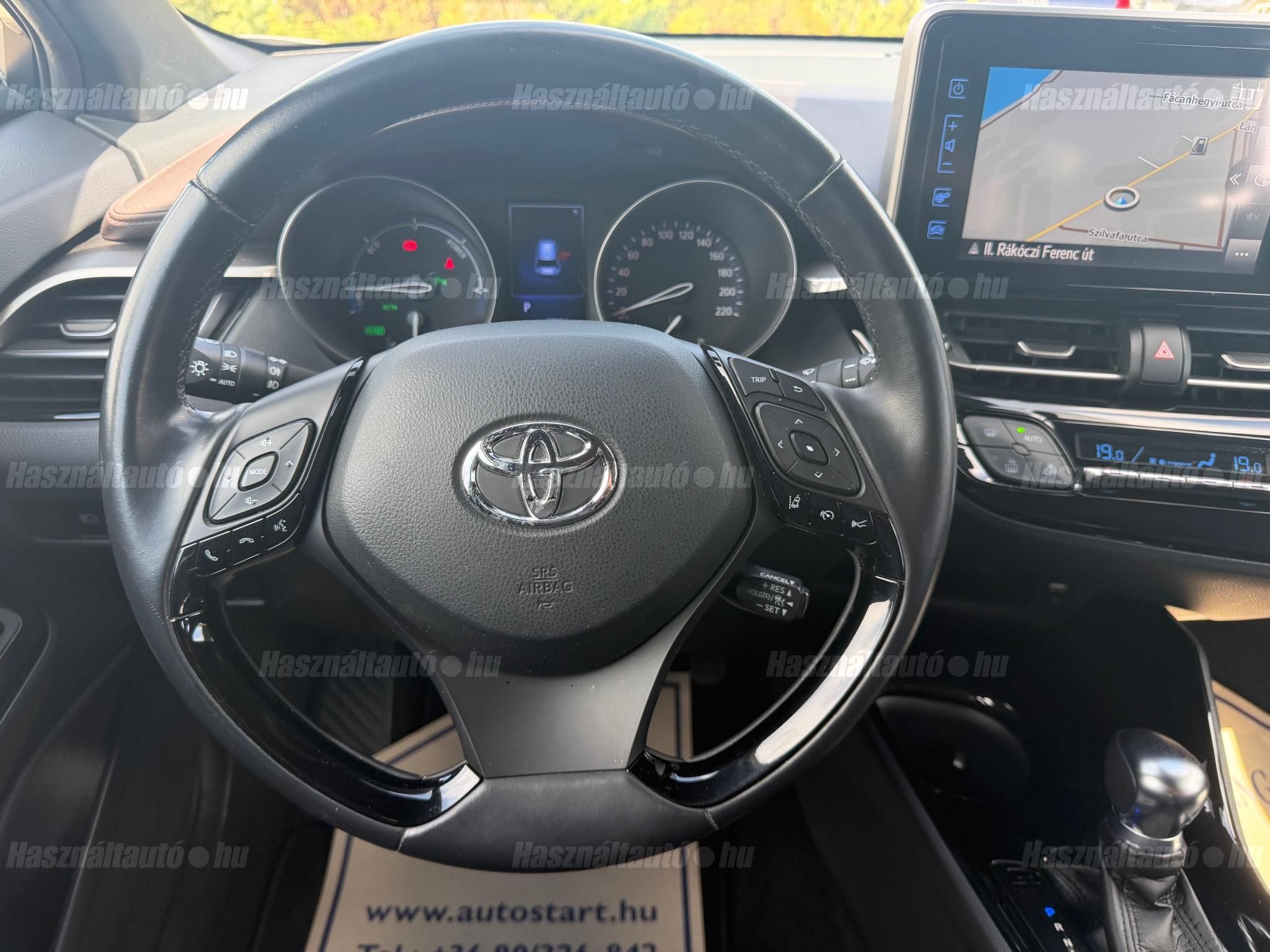 TOYOTA C-HR 1.8 Hybrid Executive LED Premium pack Leather e-CVT 3.év.Garancia./35.eKM/