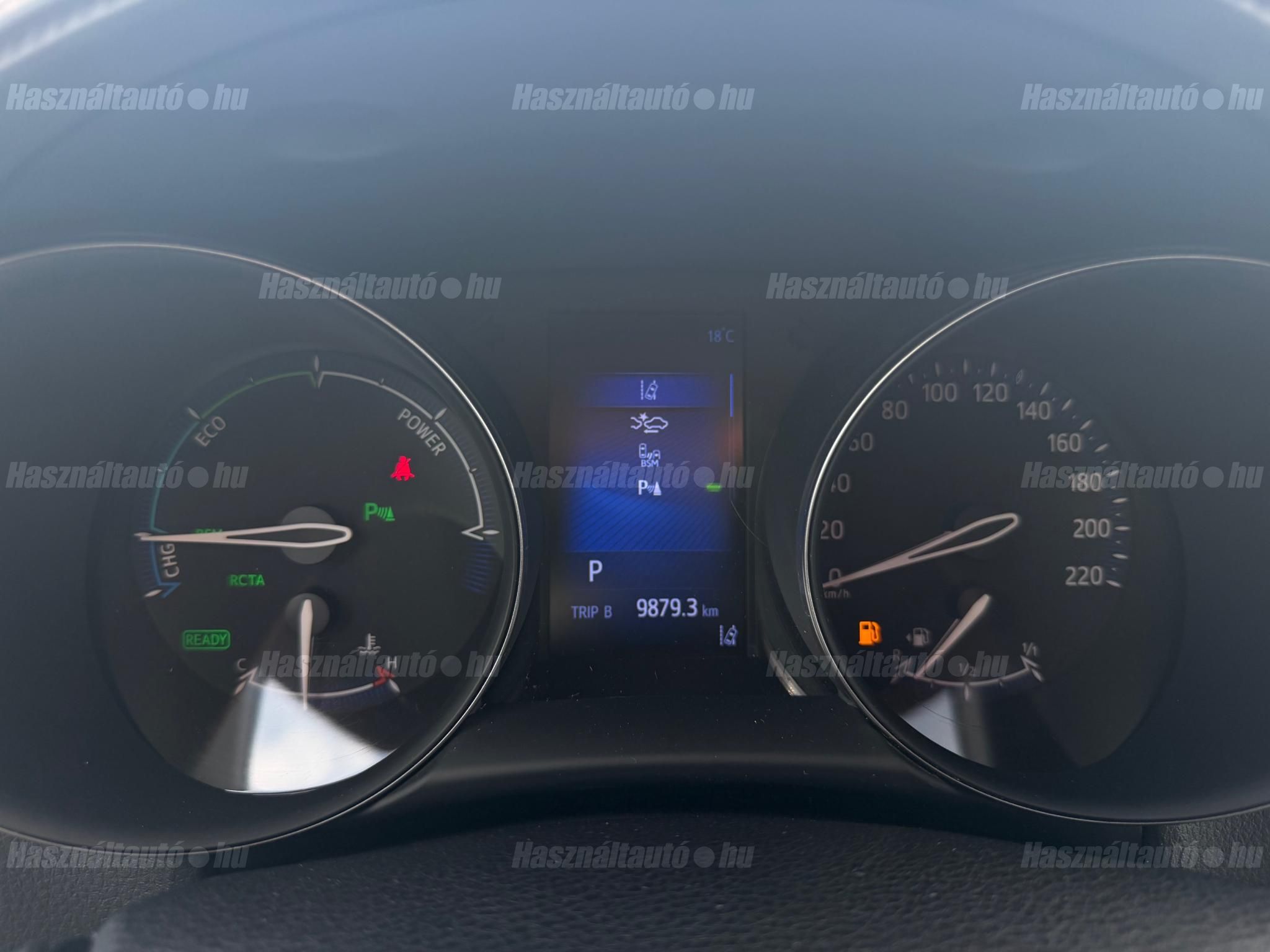 TOYOTA C-HR 1.8 Hybrid Executive LED Premium pack Leather e-CVT 3.év.Garancia./35.eKM/
