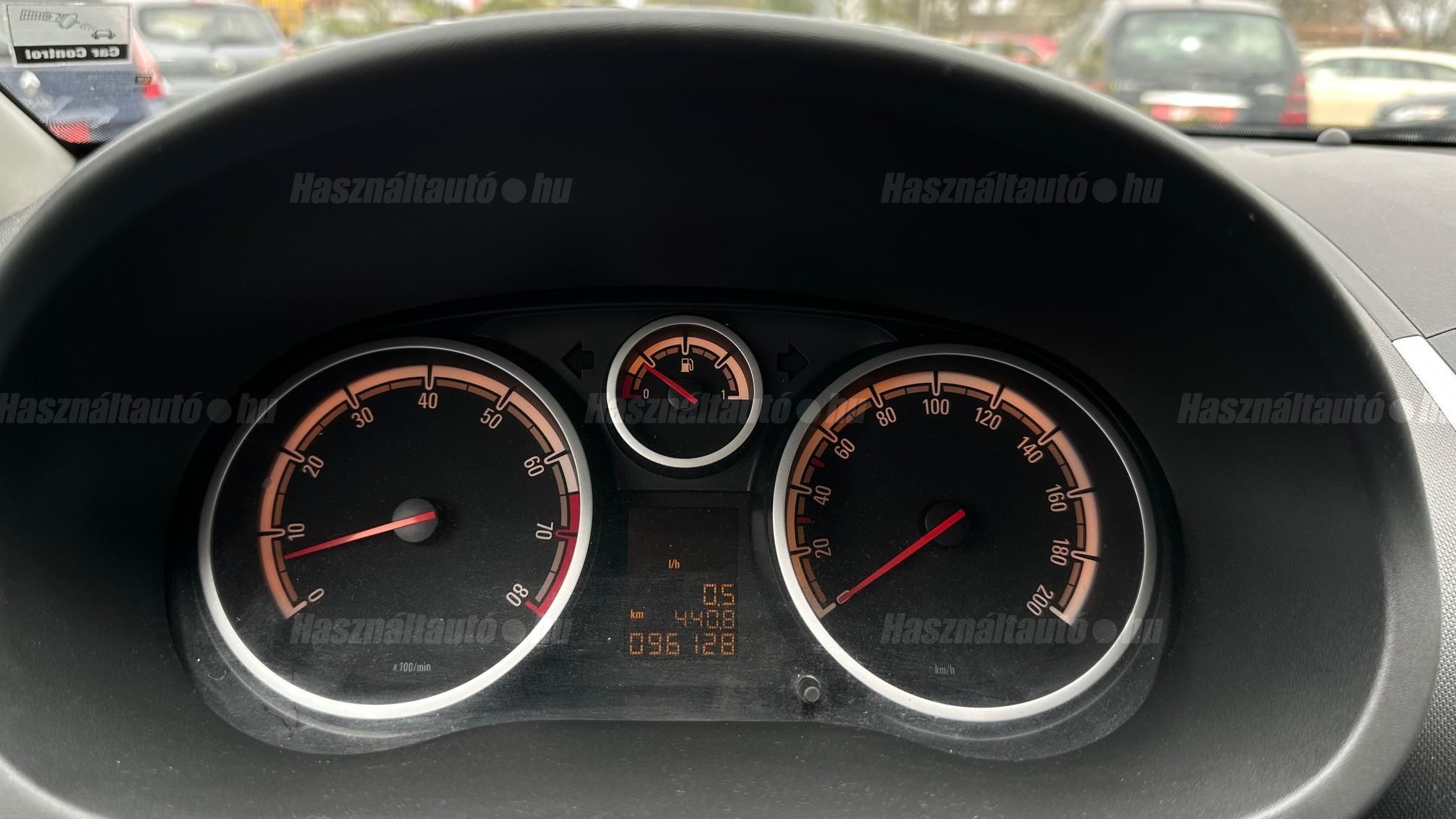 OPEL CORSA 1.4 Enjoy