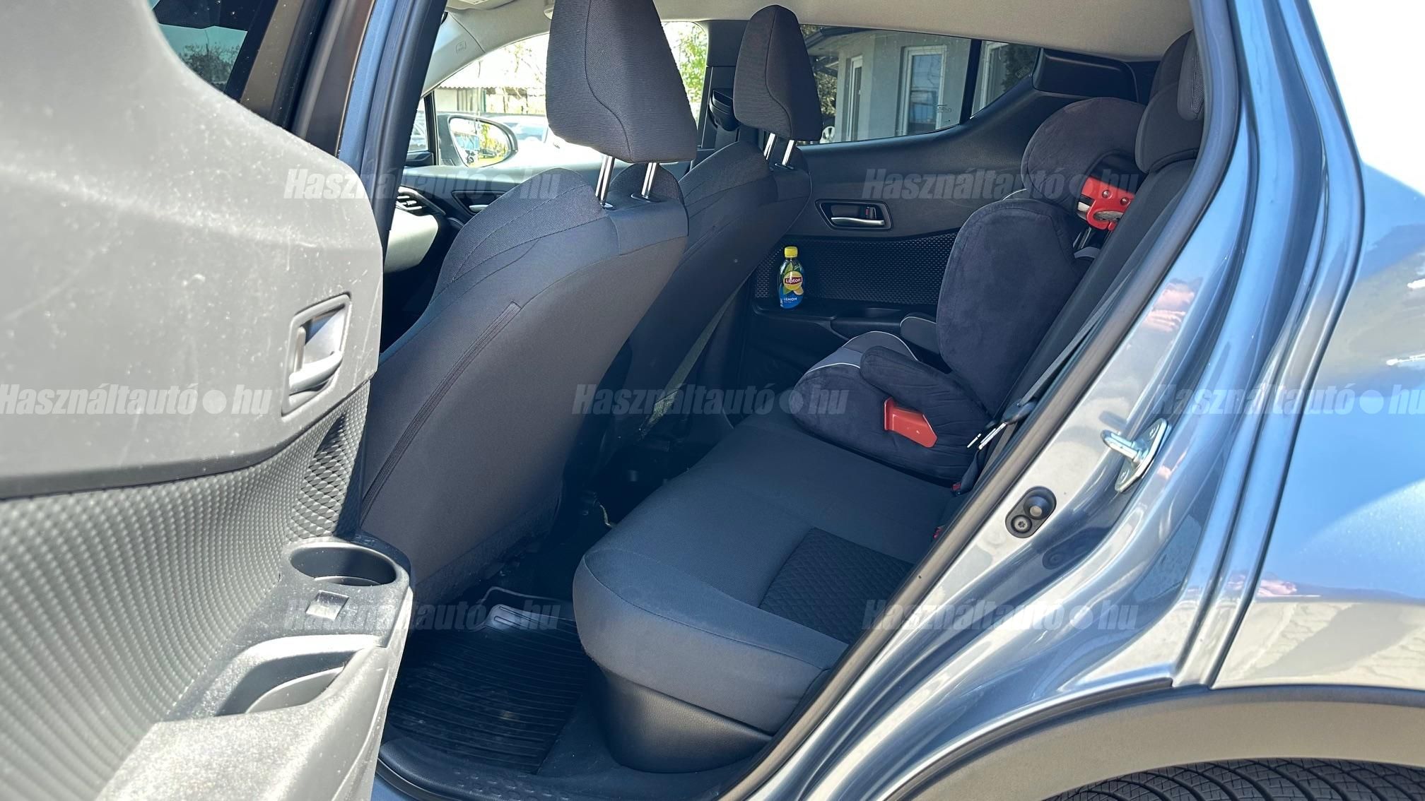 TOYOTA C-HR 1.8 Hybrid Comfort Business e-CVT