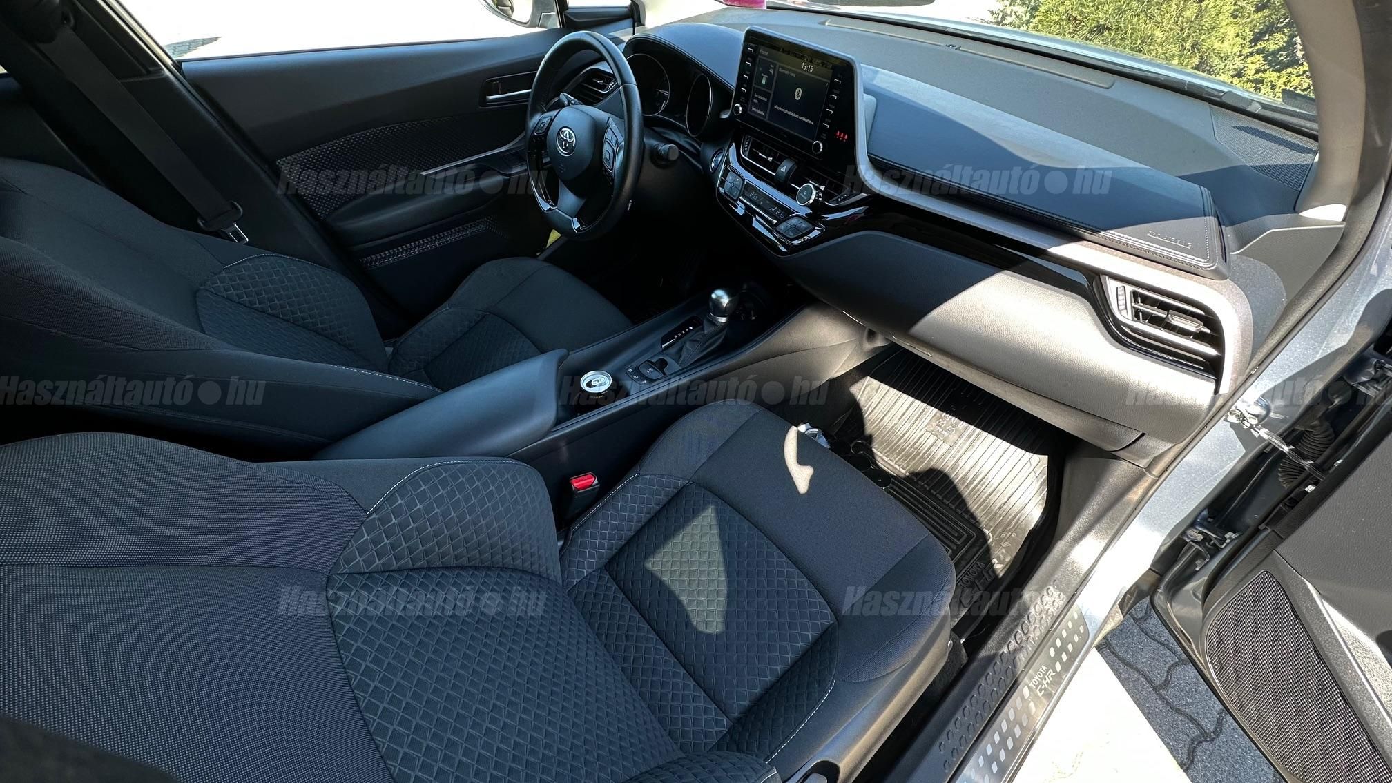 TOYOTA C-HR 1.8 Hybrid Comfort Business e-CVT