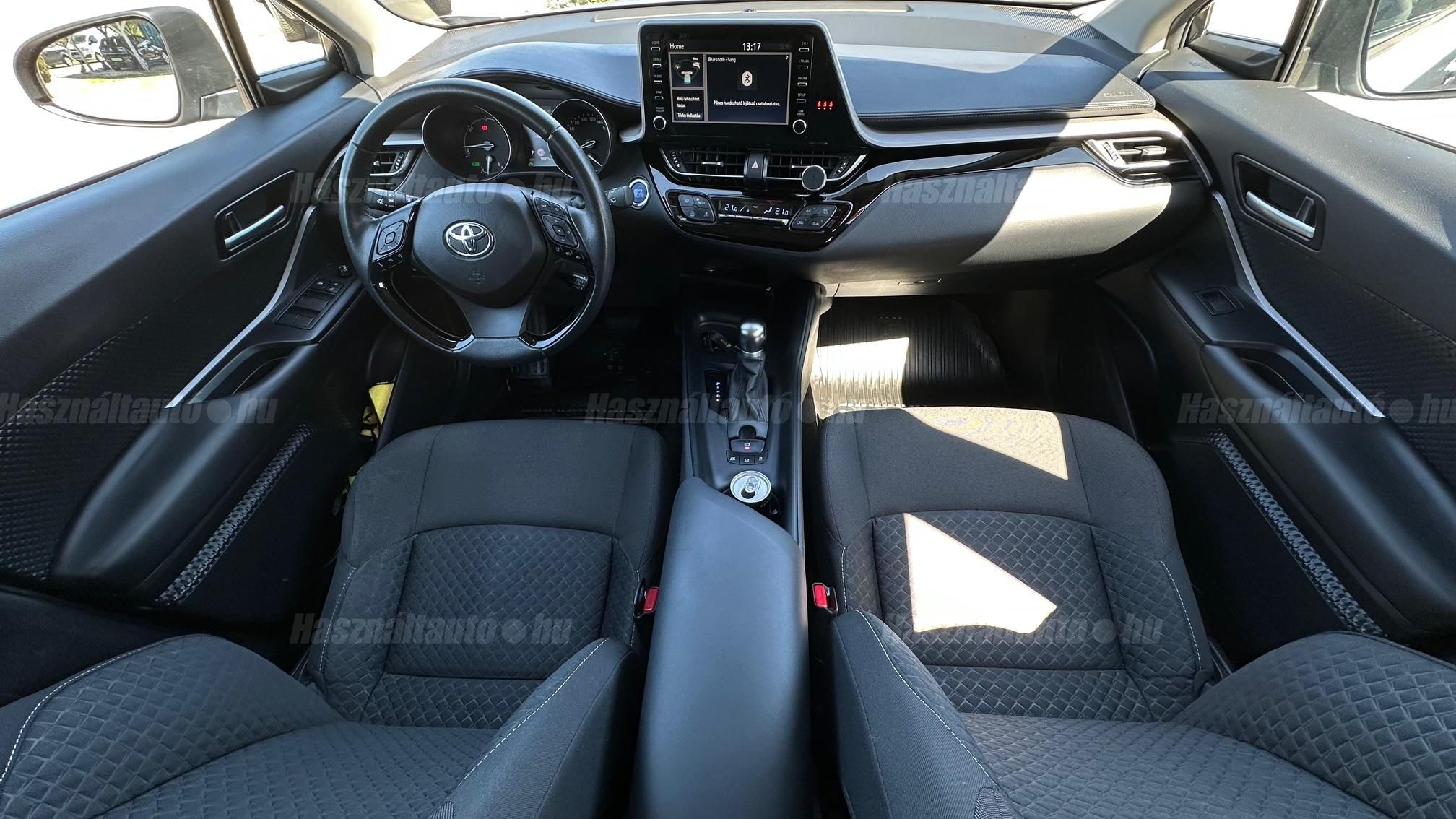 TOYOTA C-HR 1.8 Hybrid Comfort Business e-CVT
