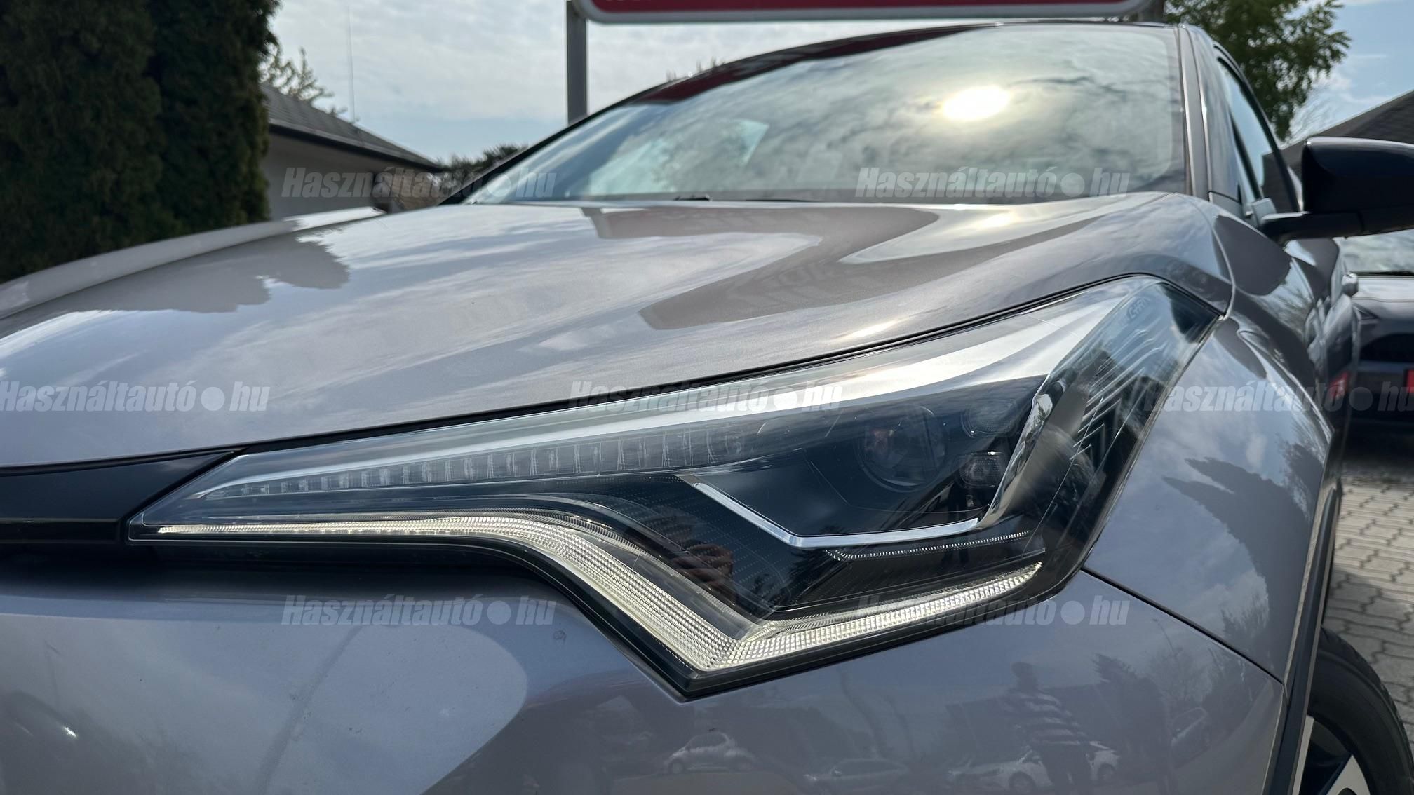 TOYOTA C-HR 1.2T Selection