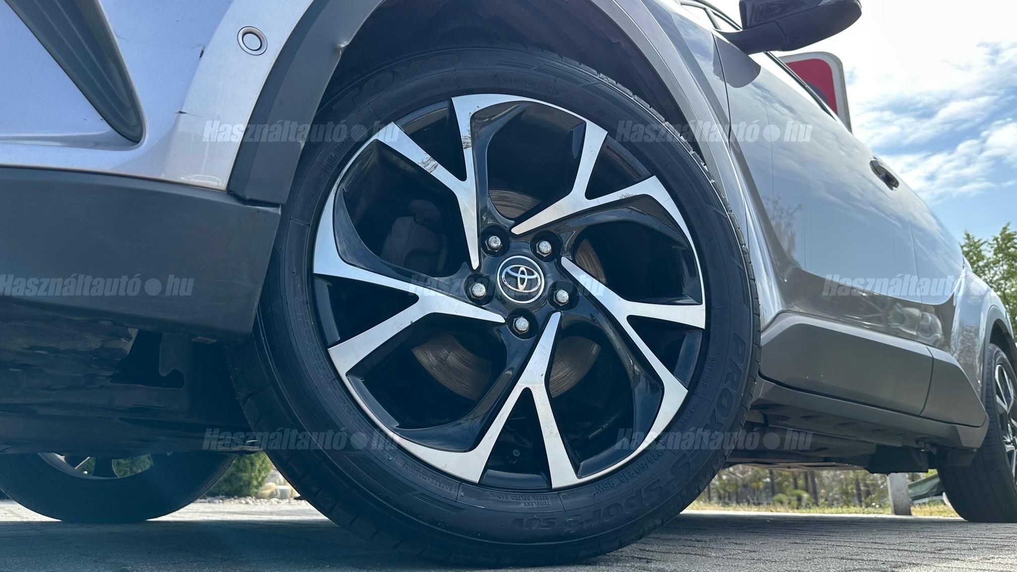 TOYOTA C-HR 1.2T Selection