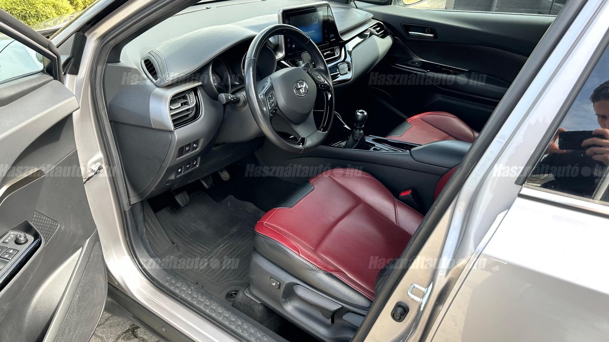 TOYOTA C-HR 1.2T Selection