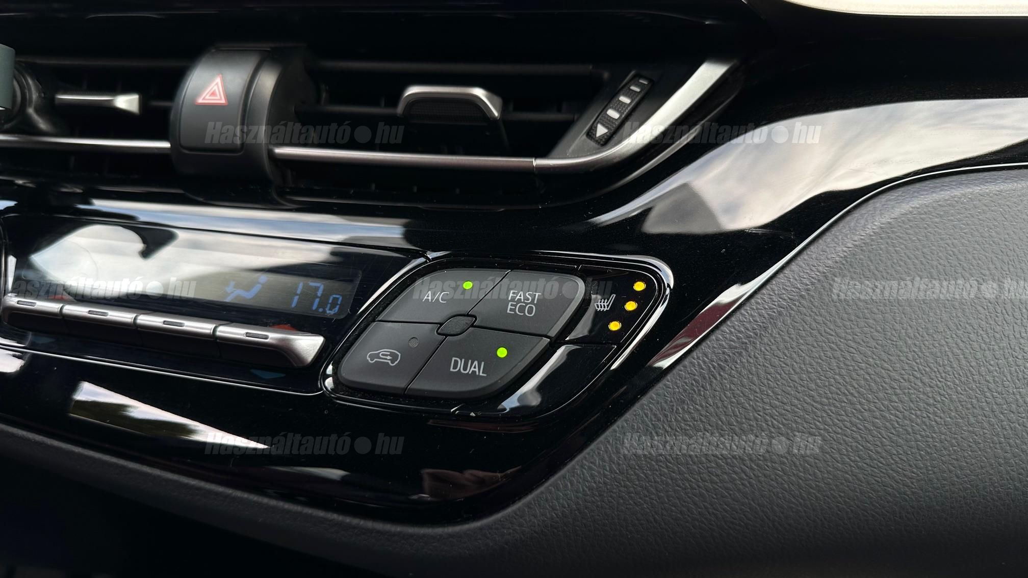 TOYOTA C-HR 1.2T Selection