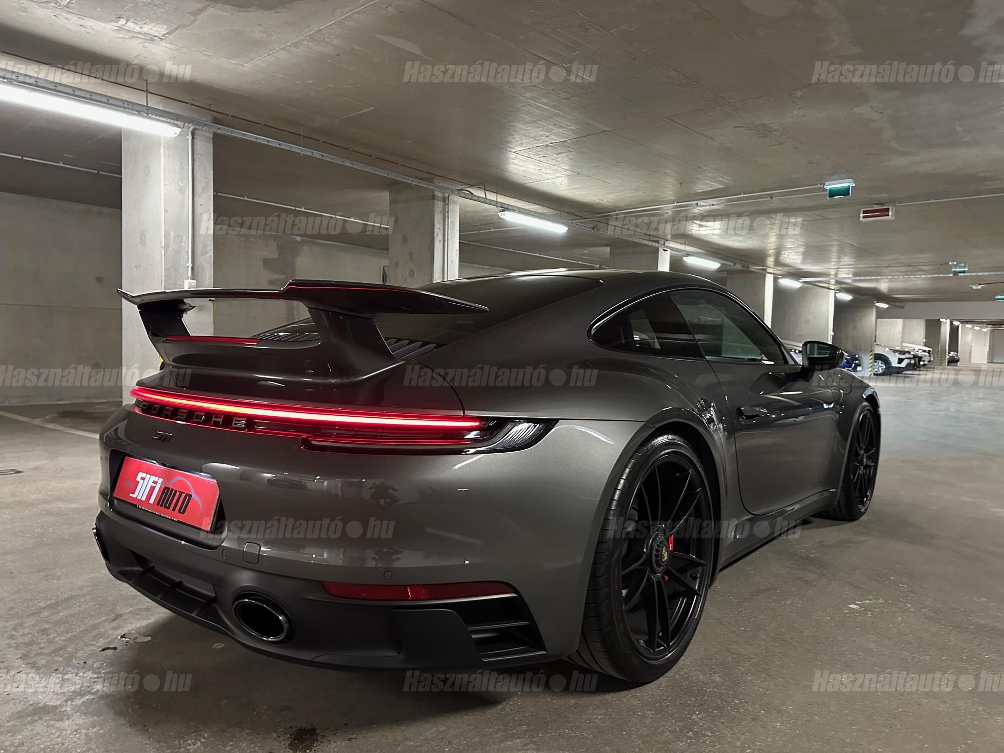 PORSCHE 911 Carrera GTS PDK