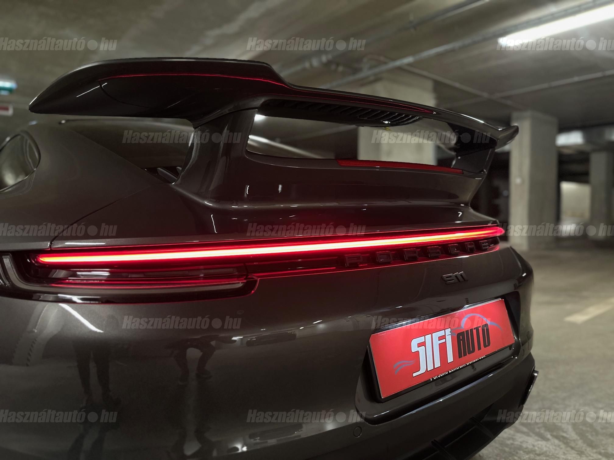 PORSCHE 911 Carrera GTS PDK