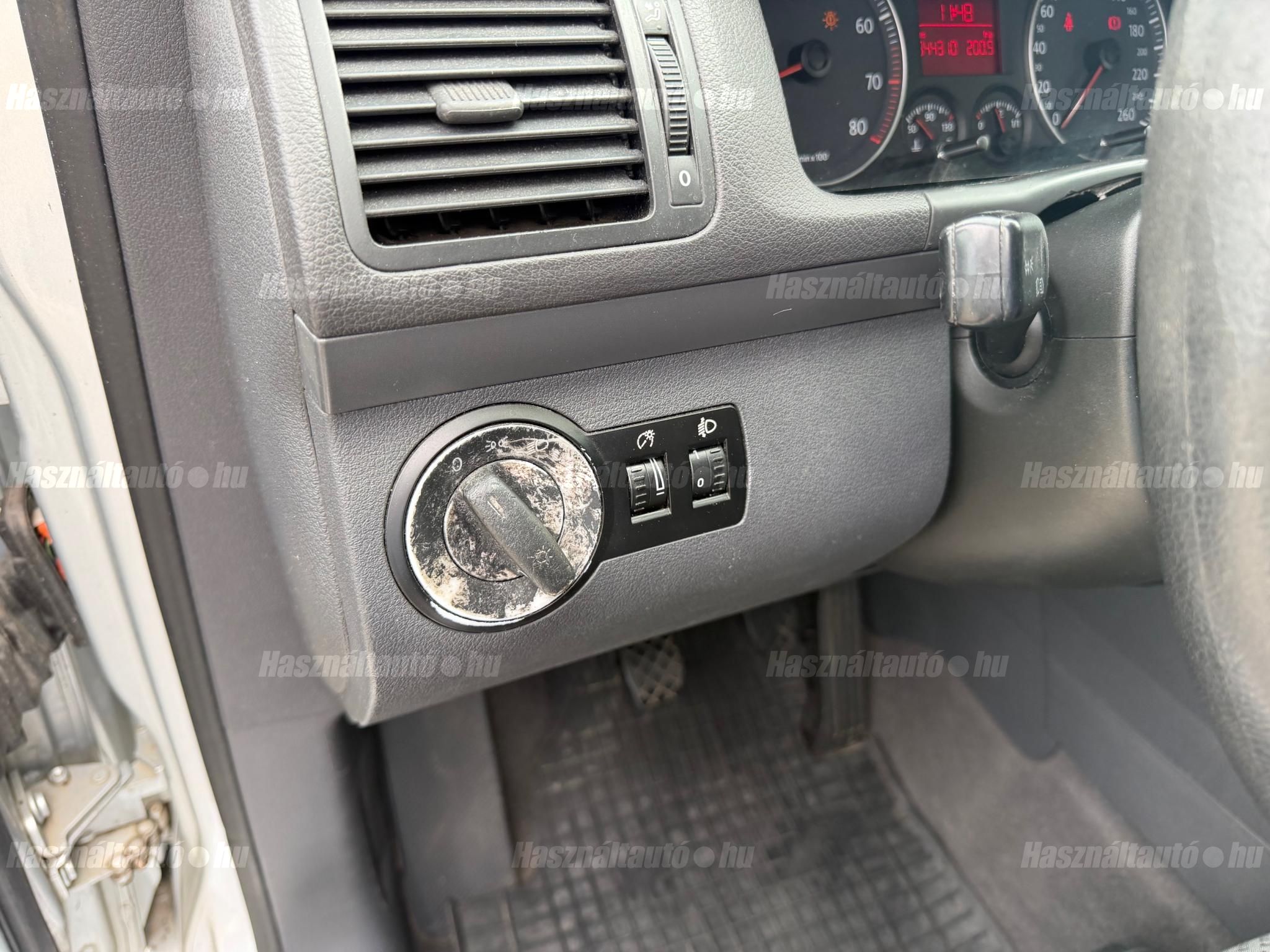 VOLKSWAGEN TOURAN 1.6 Conceptline