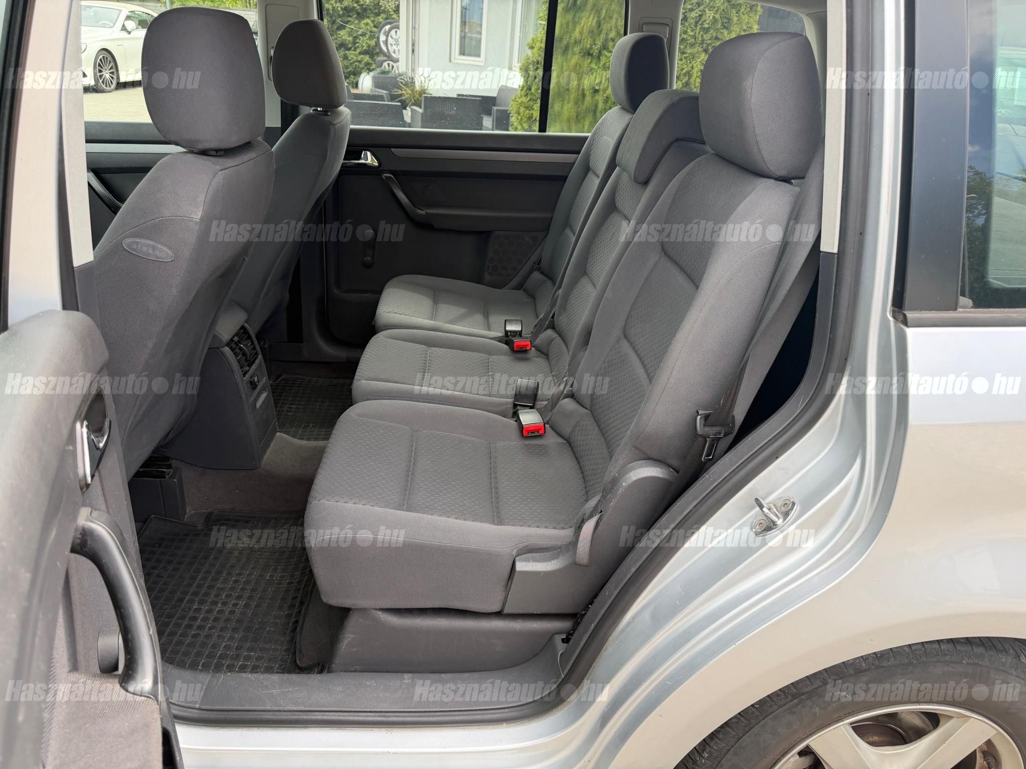 VOLKSWAGEN TOURAN 1.6 Conceptline