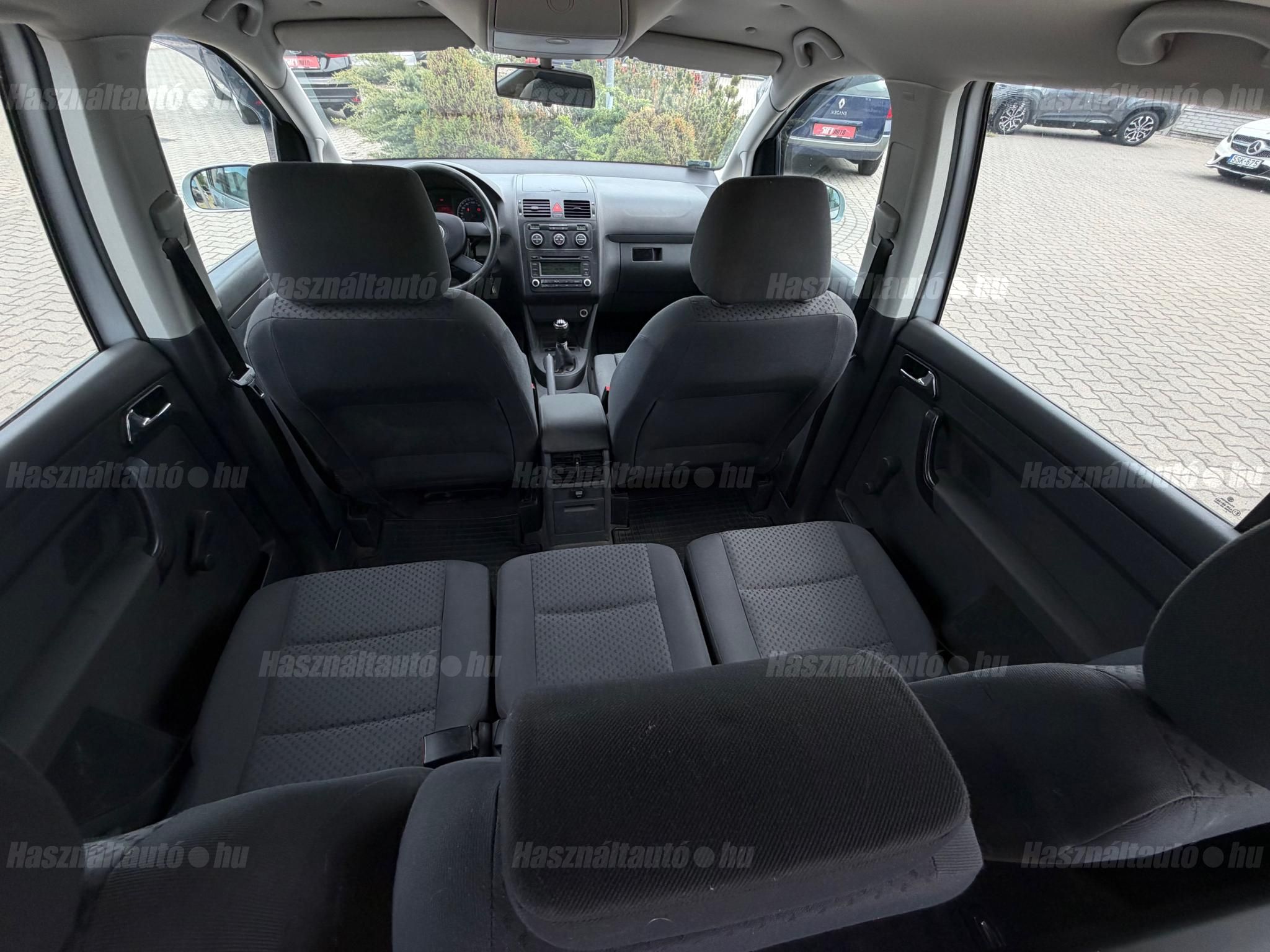 VOLKSWAGEN TOURAN 1.6 Conceptline