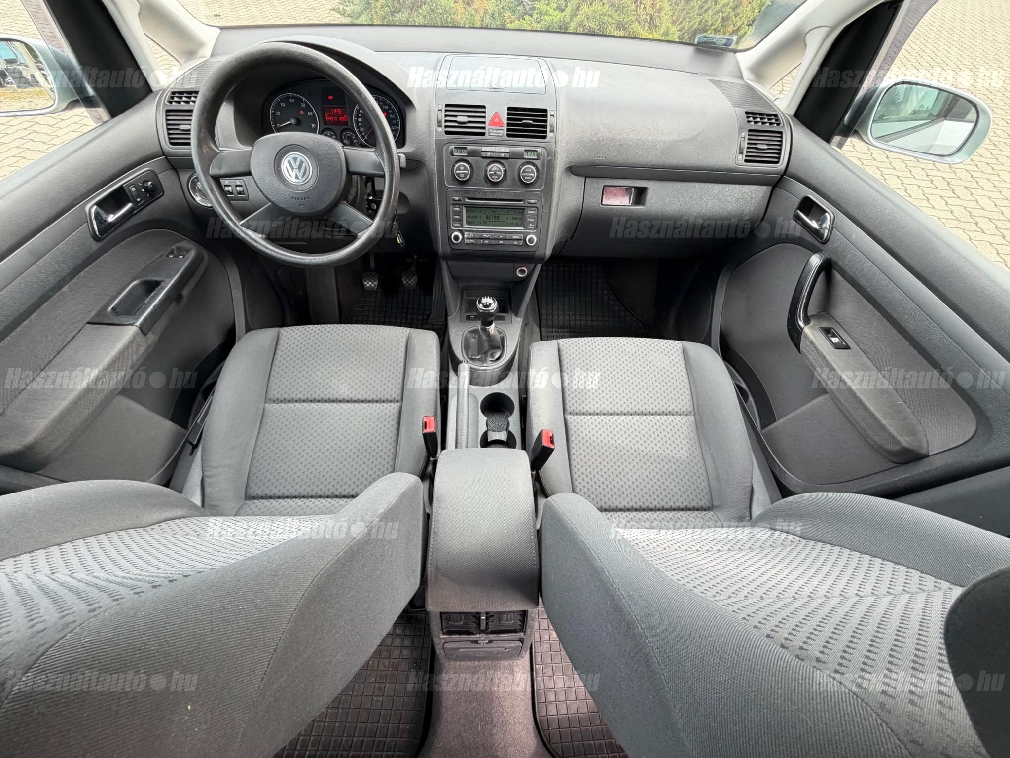 VOLKSWAGEN TOURAN 1.6 Conceptline