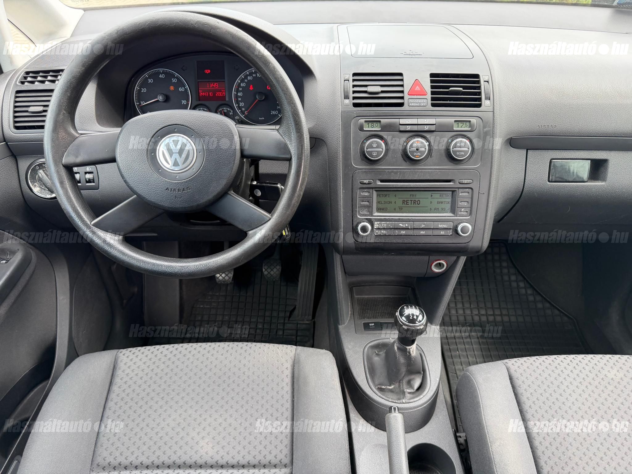 VOLKSWAGEN TOURAN 1.6 Conceptline