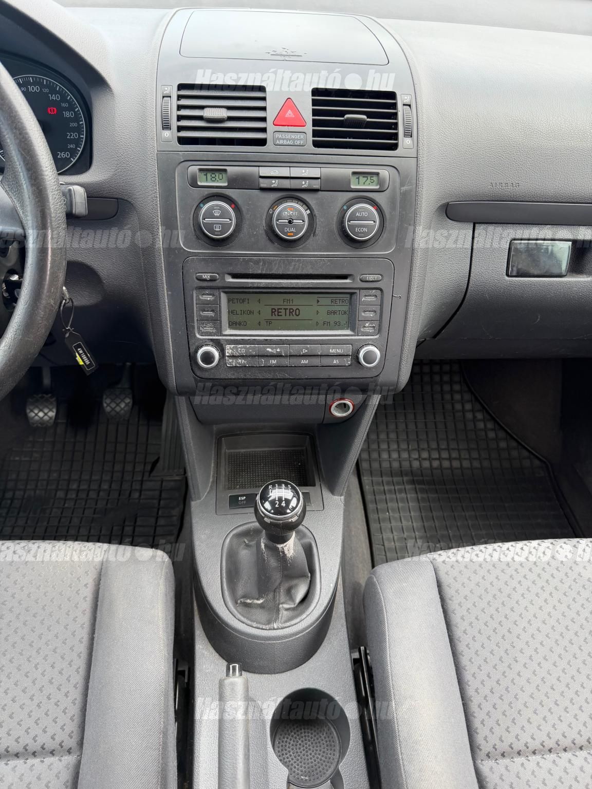 VOLKSWAGEN TOURAN 1.6 Conceptline