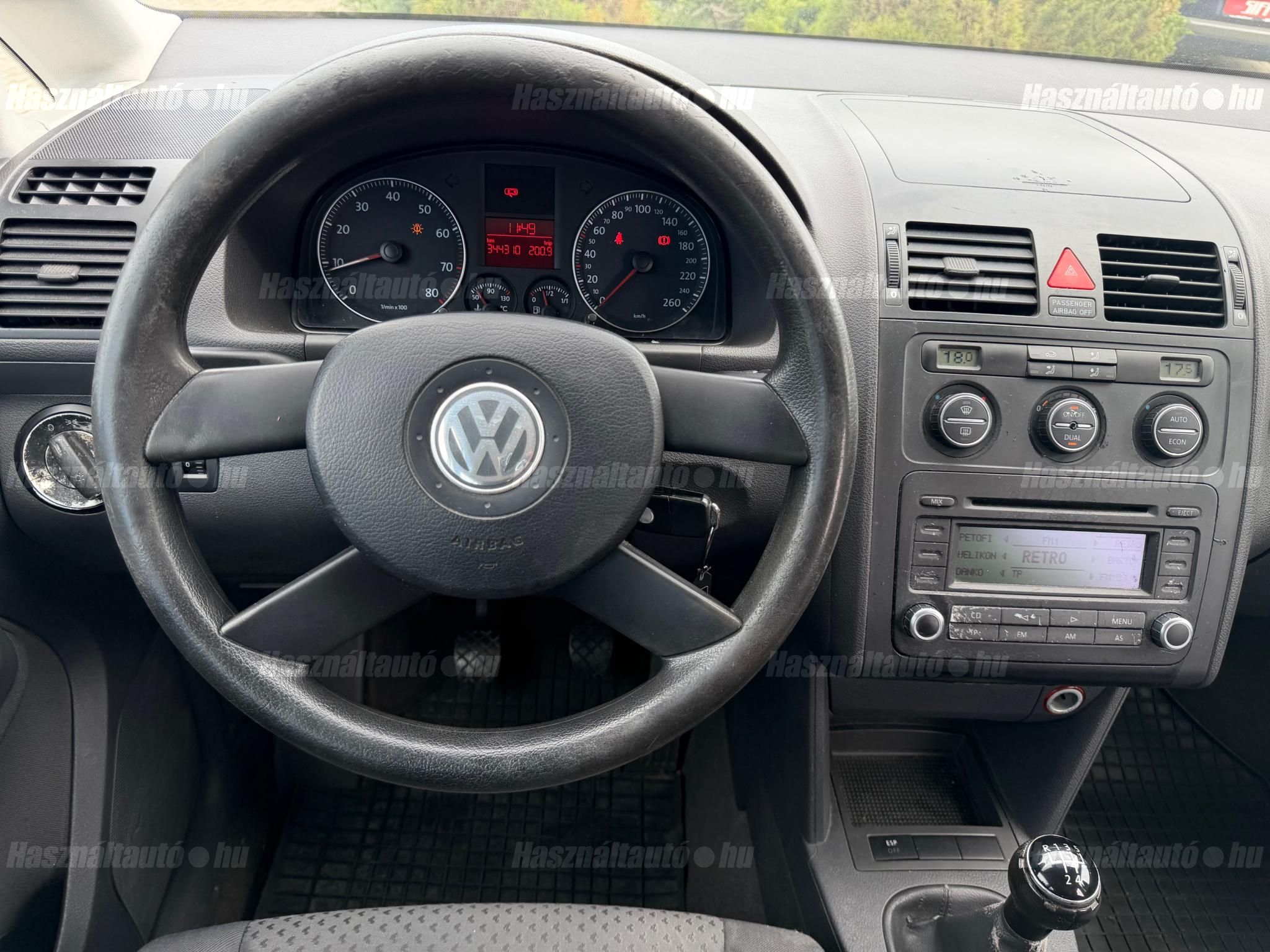 VOLKSWAGEN TOURAN 1.6 Conceptline
