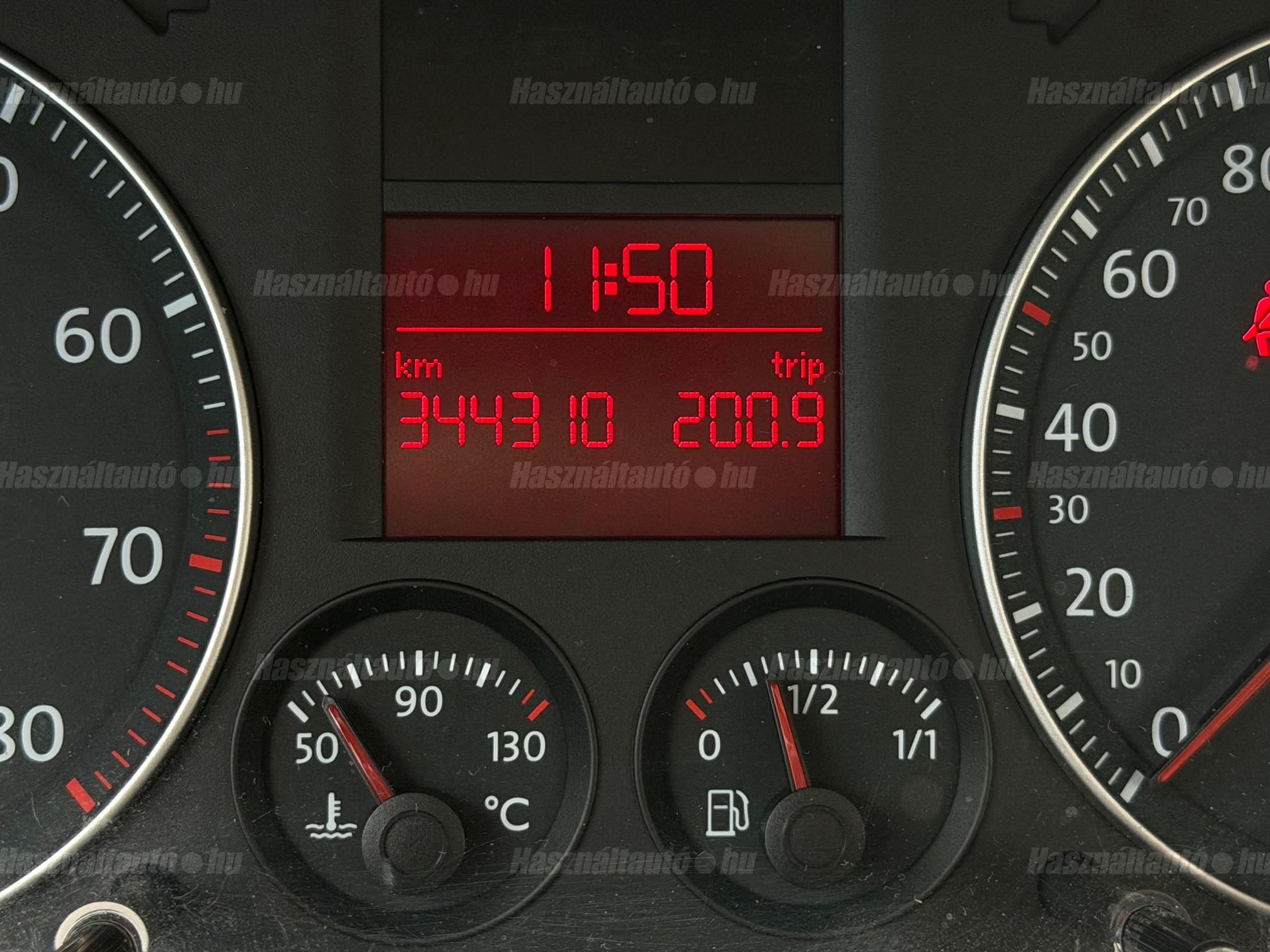 VOLKSWAGEN TOURAN 1.6 Conceptline