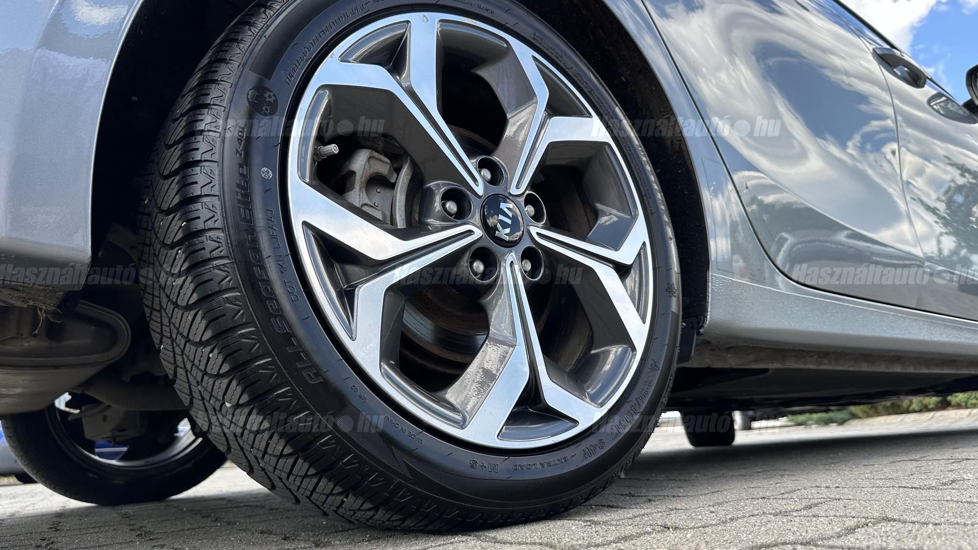 KIA CEE'D Ceed 1.4 T-GDI Gold DCT