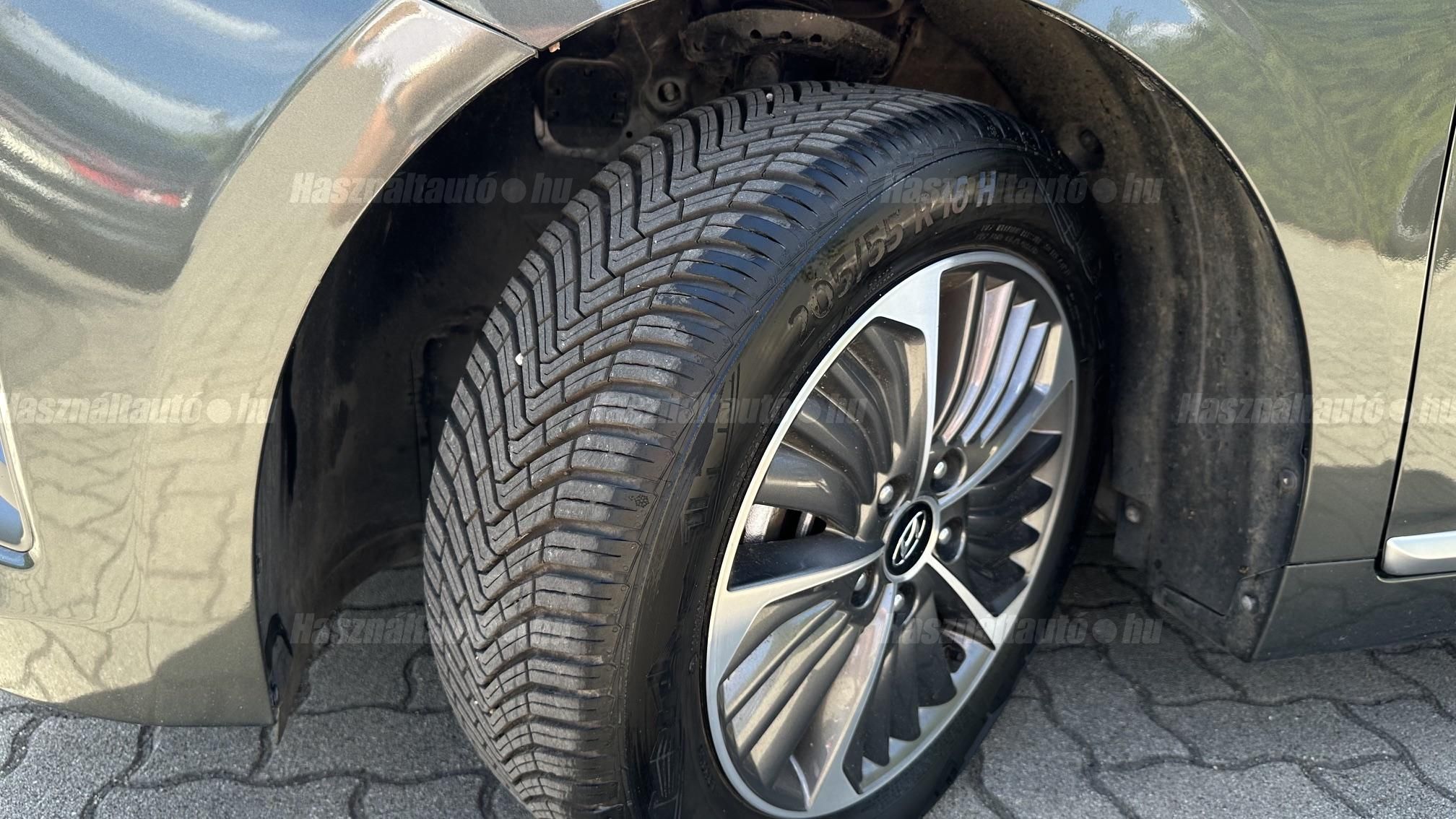 HYUNDAI IONIQ plug-in 1.6 GDi Premium DCT 1.év.Ajéndék.Garancia/Garantált.13.e.Km.