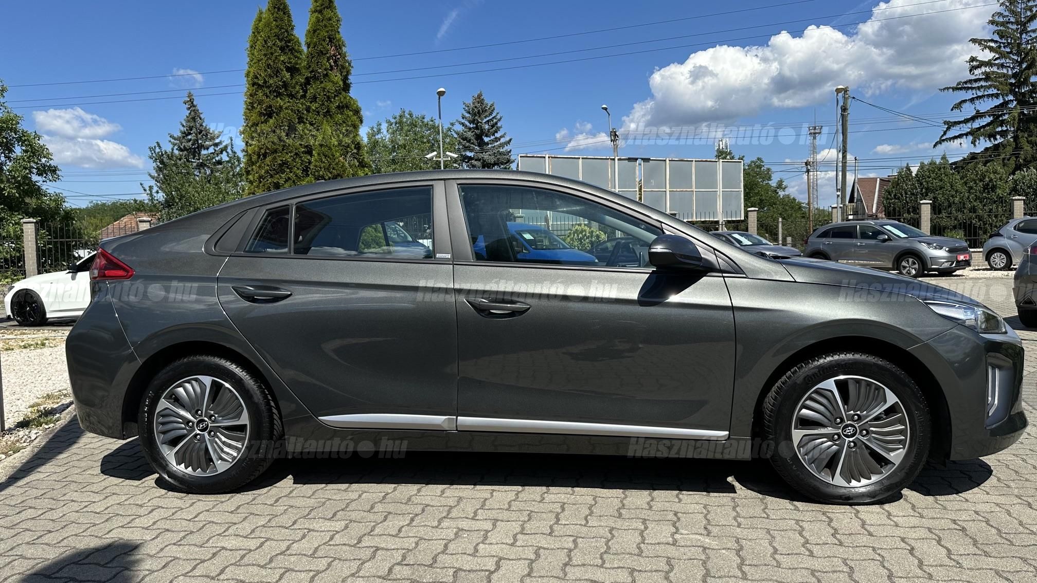 HYUNDAI IONIQ plug-in 1.6 GDi Premium DCT 1.év.Ajéndék.Garancia/Garantált.13.e.Km.