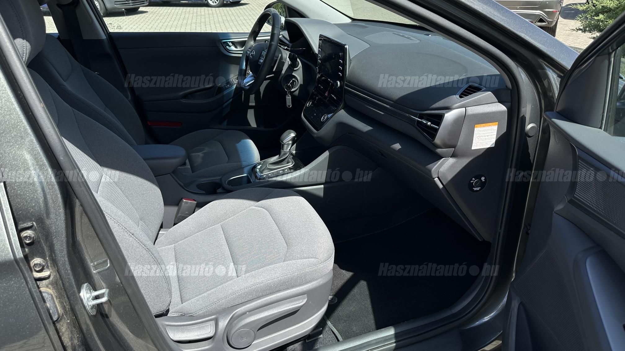 HYUNDAI IONIQ plug-in 1.6 GDi Premium DCT 1.év.Ajéndék.Garancia/Garantált.13.e.Km.