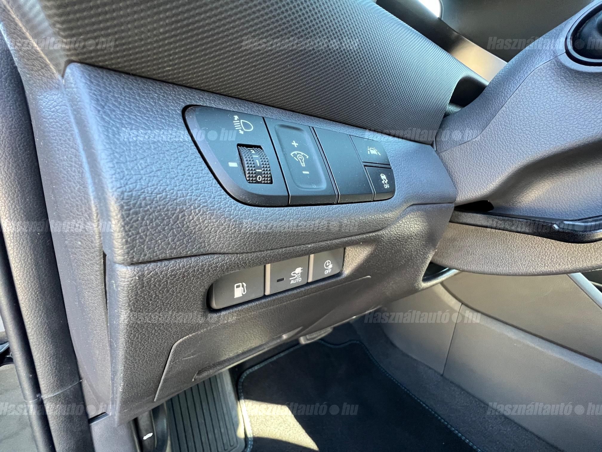 HYUNDAI IONIQ plug-in 1.6 GDi Premium DCT 1.év.Ajéndék.Garancia/Garantált.13.e.Km.