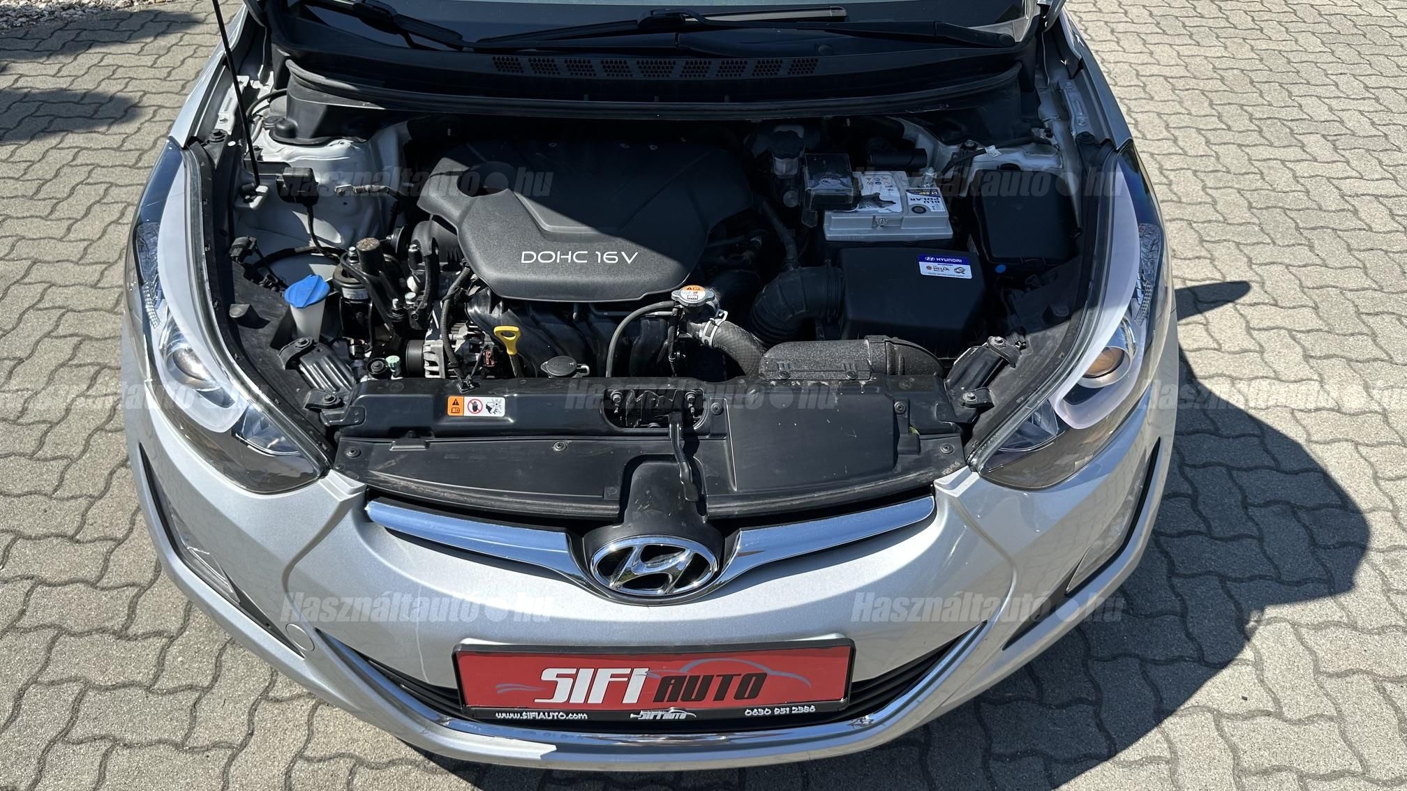HYUNDAI ELANTRA 1.6 MPi Executive (Automata)