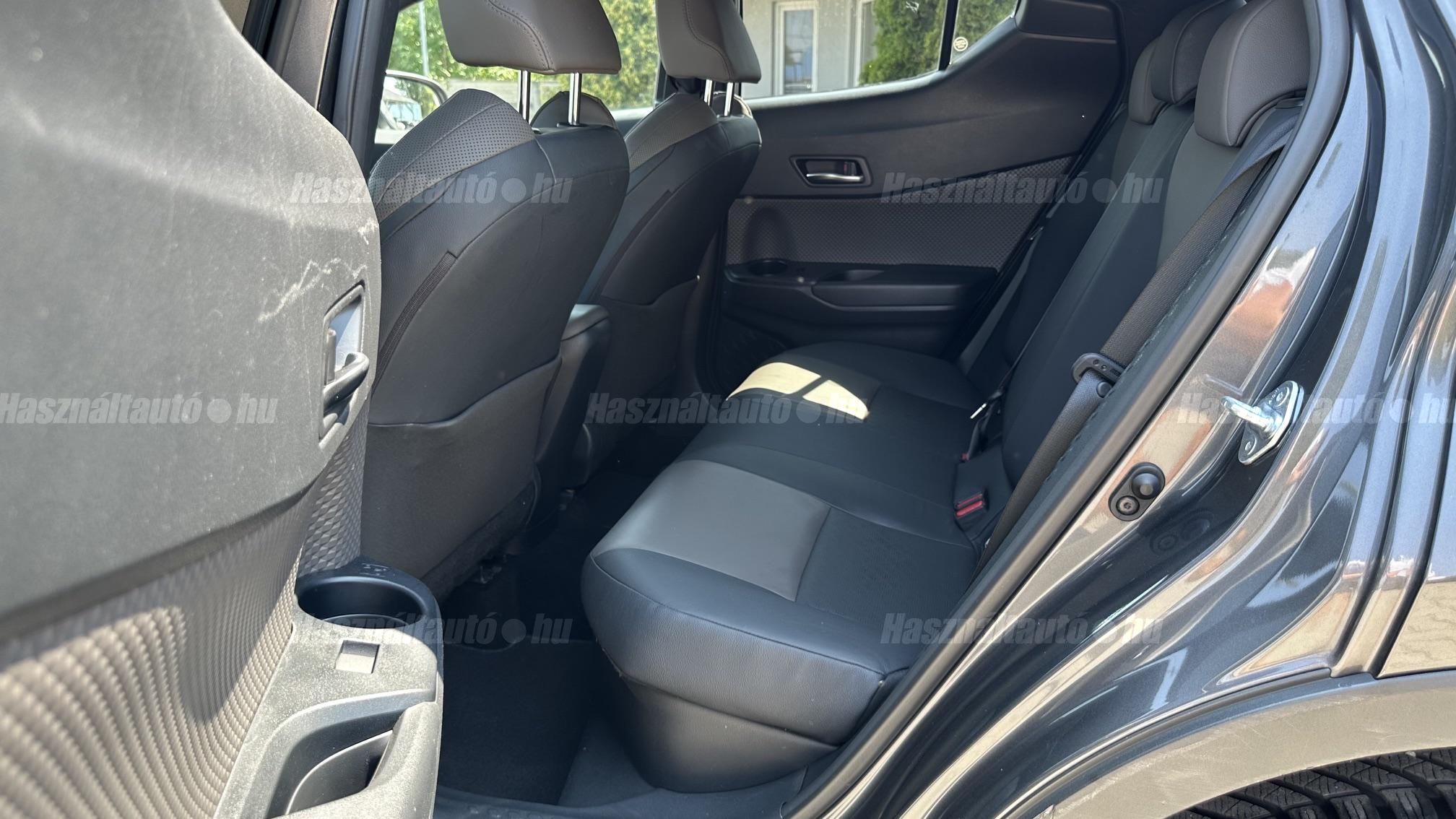 TOYOTA C-HR 1.8 Hybrid Executive Tech VIP e-CVT