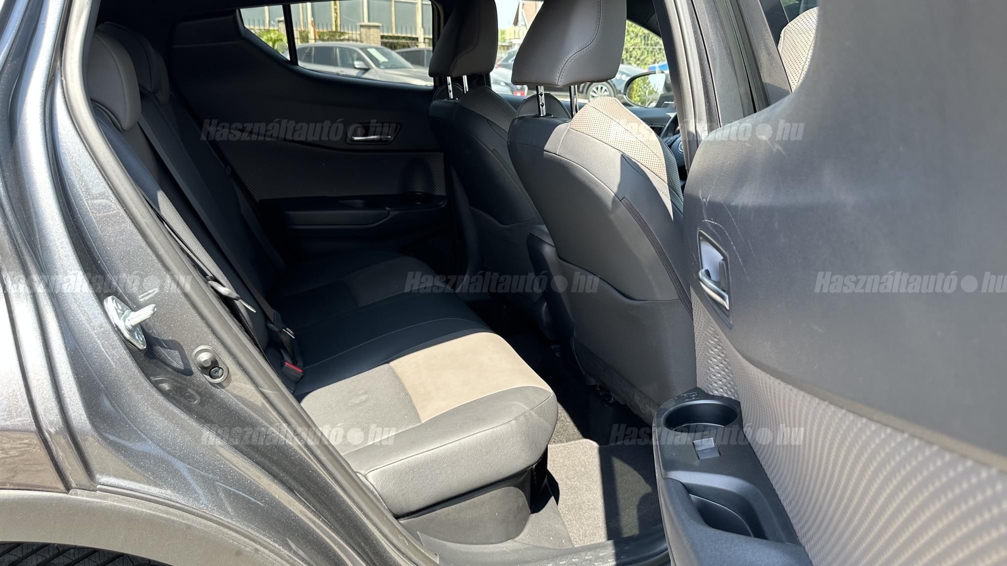 TOYOTA C-HR 1.8 Hybrid Executive Tech VIP e-CVT