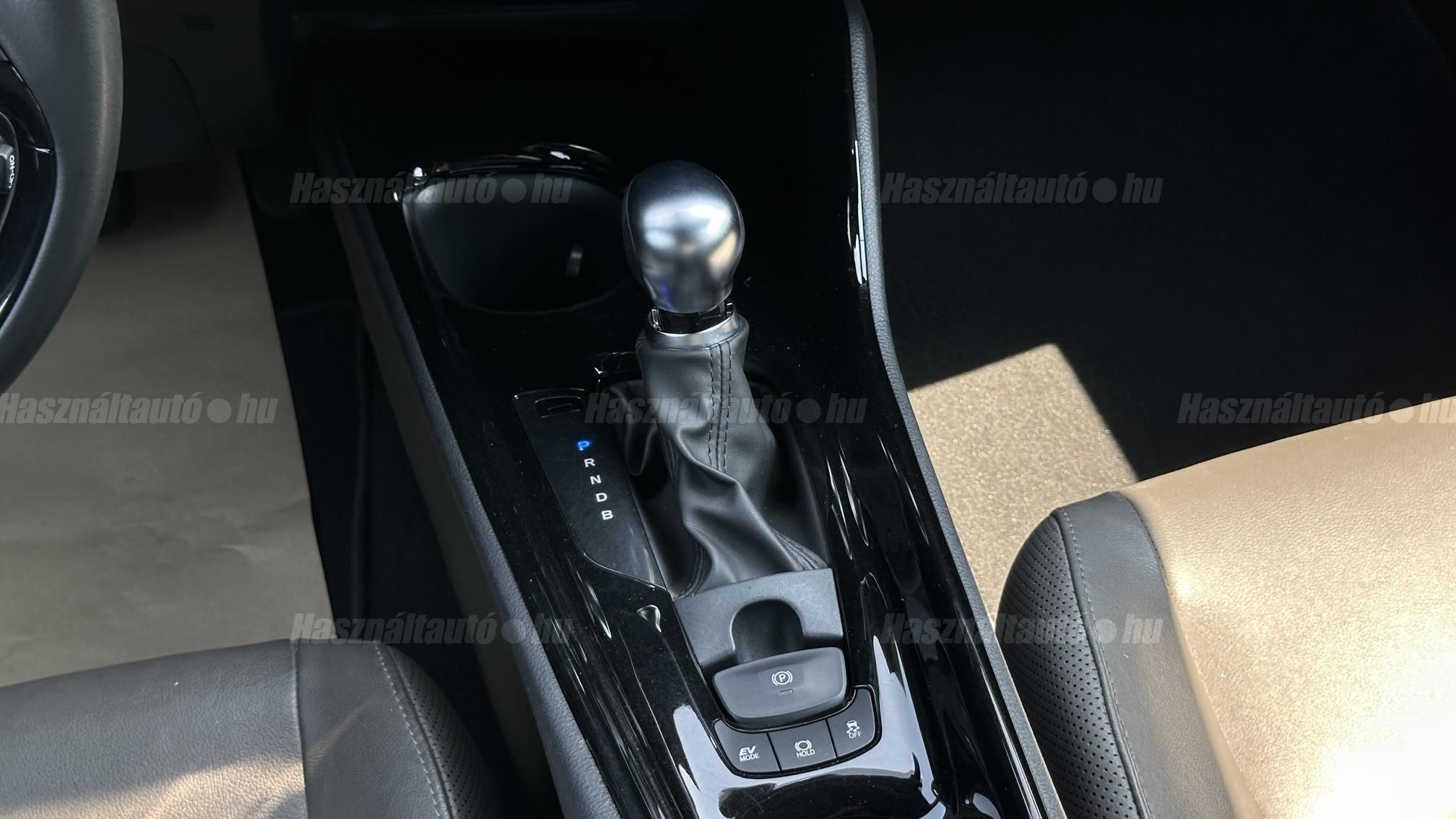 TOYOTA C-HR 1.8 Hybrid Executive Tech VIP e-CVT