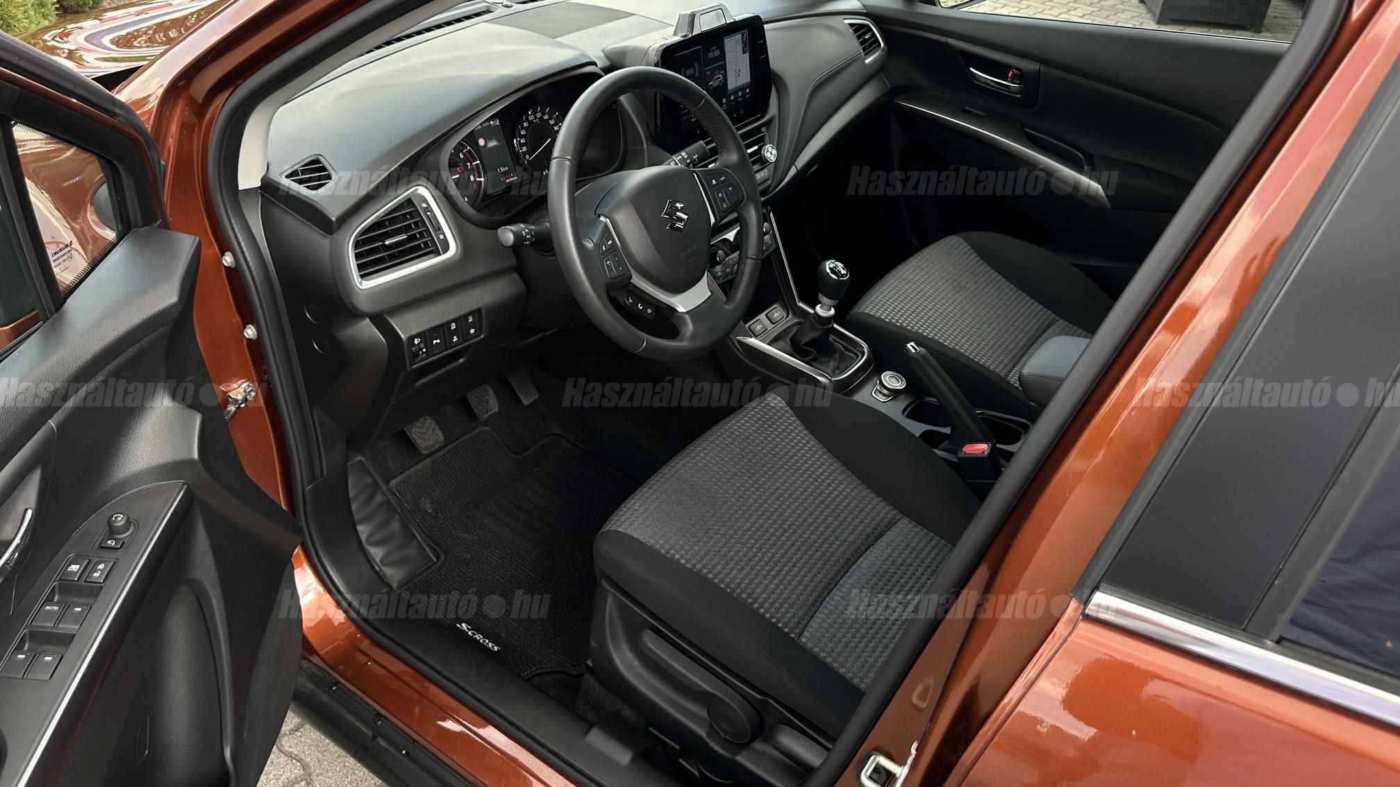 SUZUKI SX4 S-CROSS