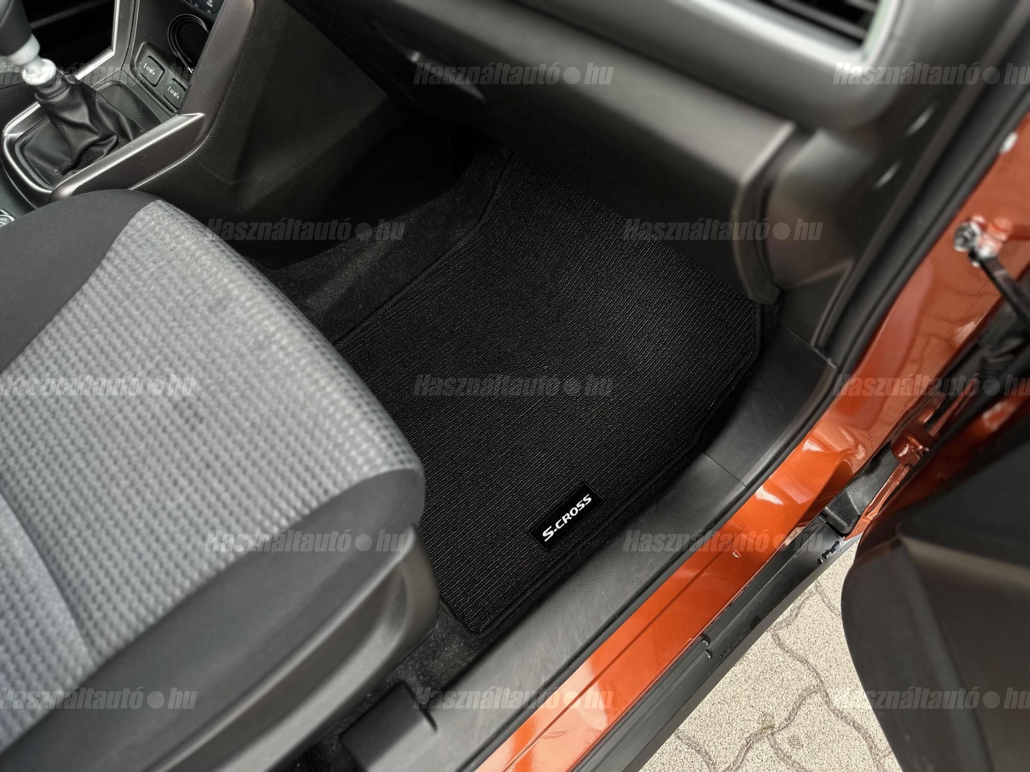 SUZUKI SX4 S-CROSS