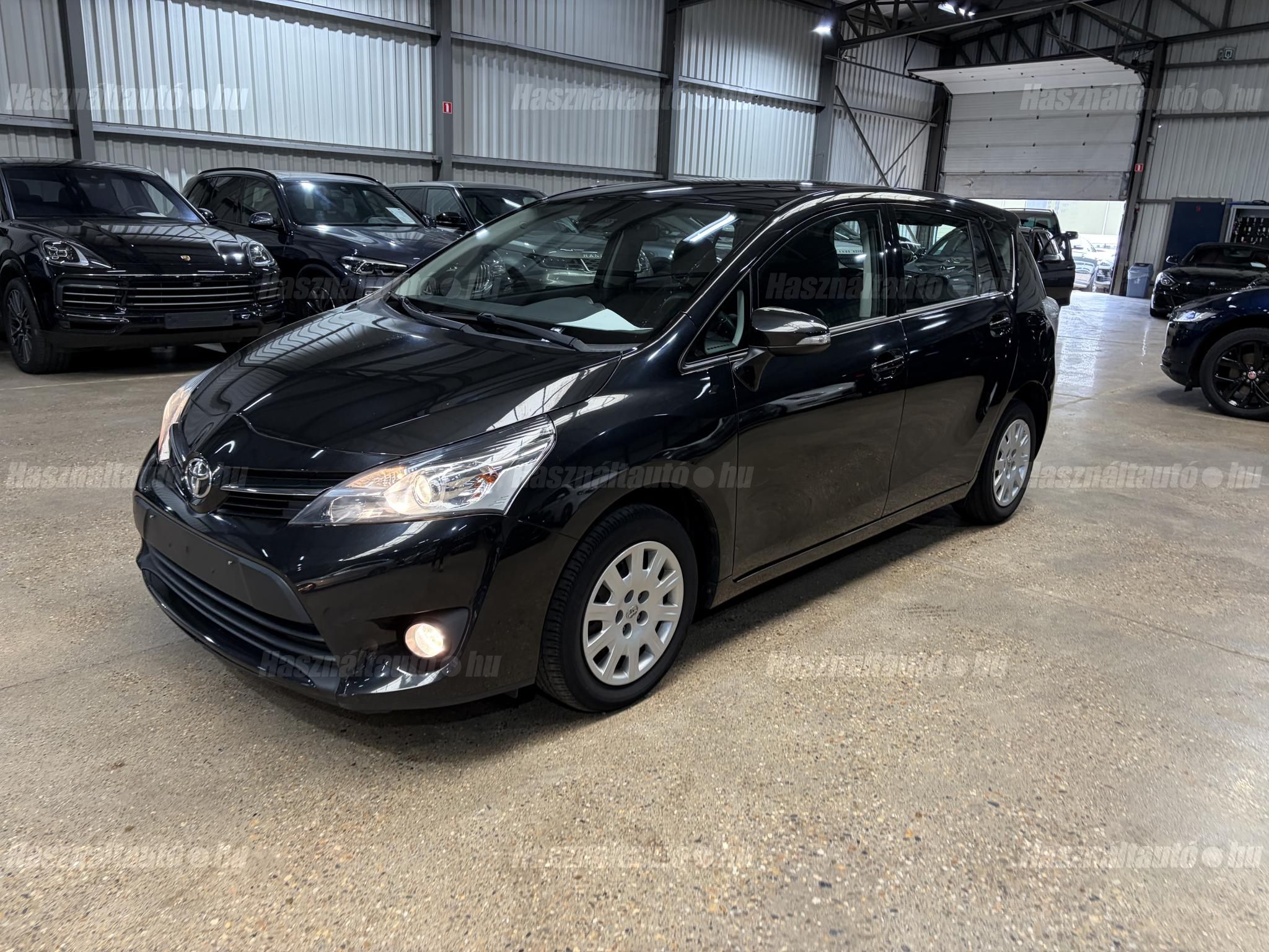 TOYOTA VERSO 1.6 Live Plus
