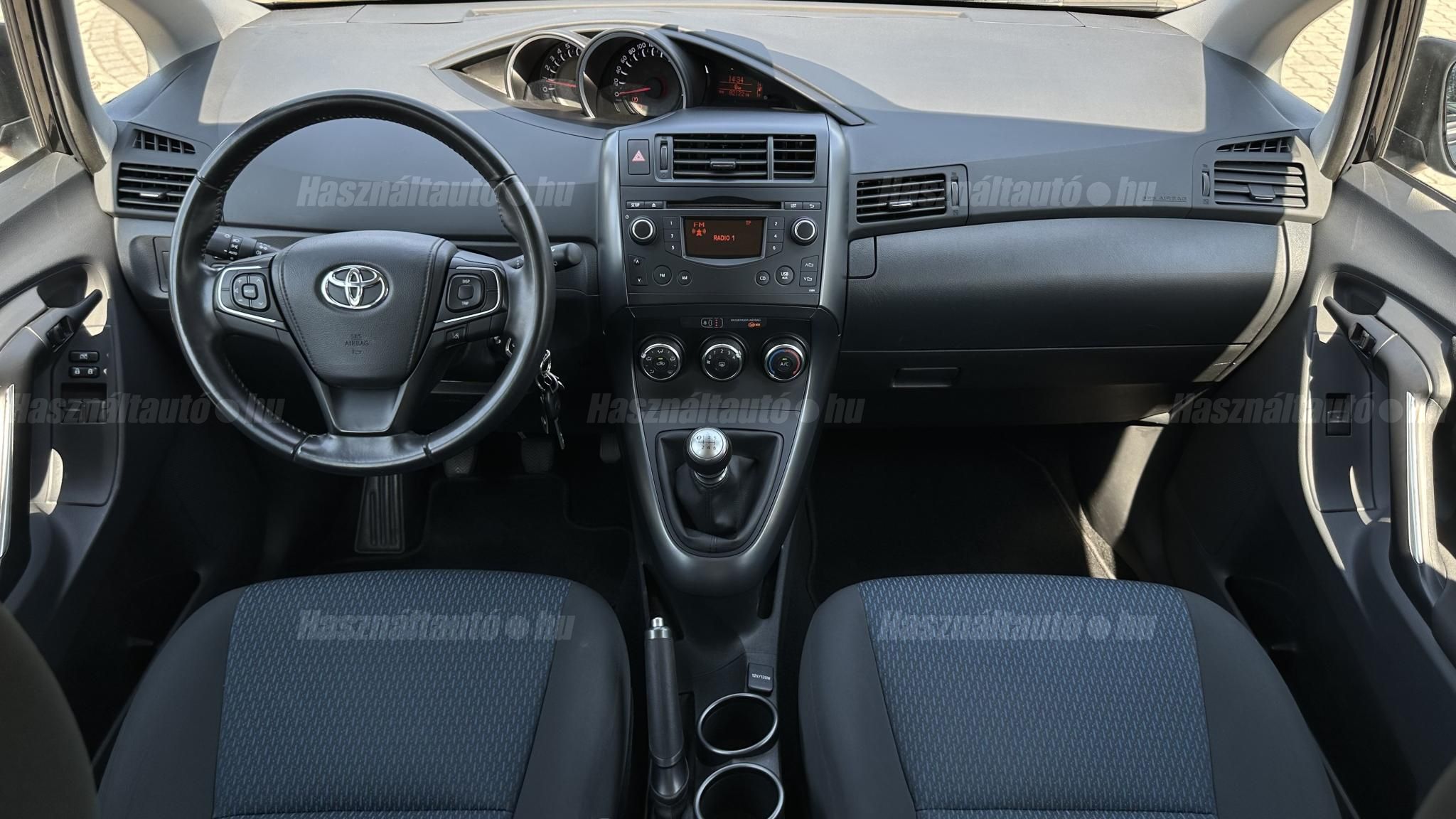 TOYOTA VERSO 1.6 Live Plus