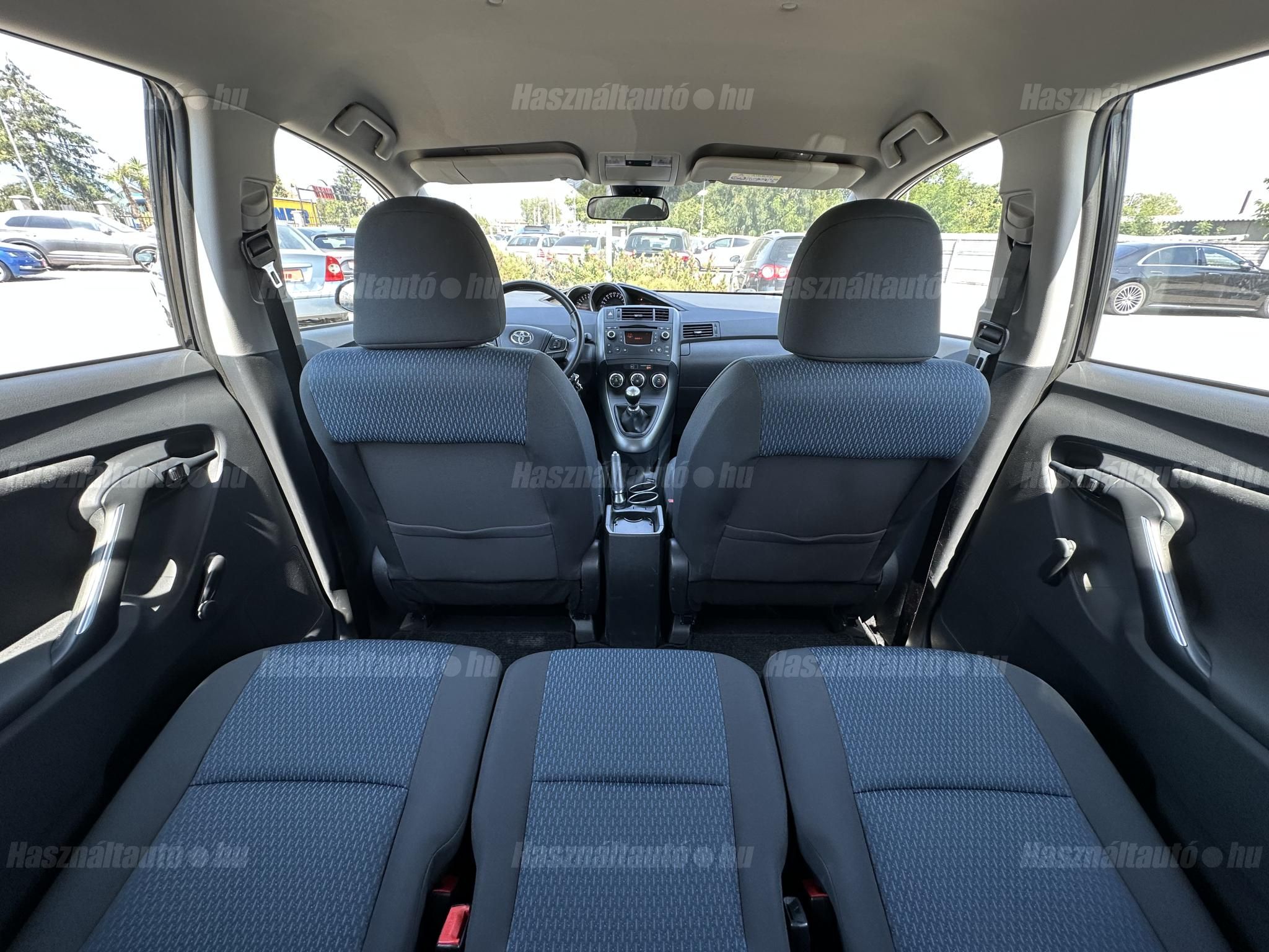 TOYOTA VERSO 1.6 Live Plus