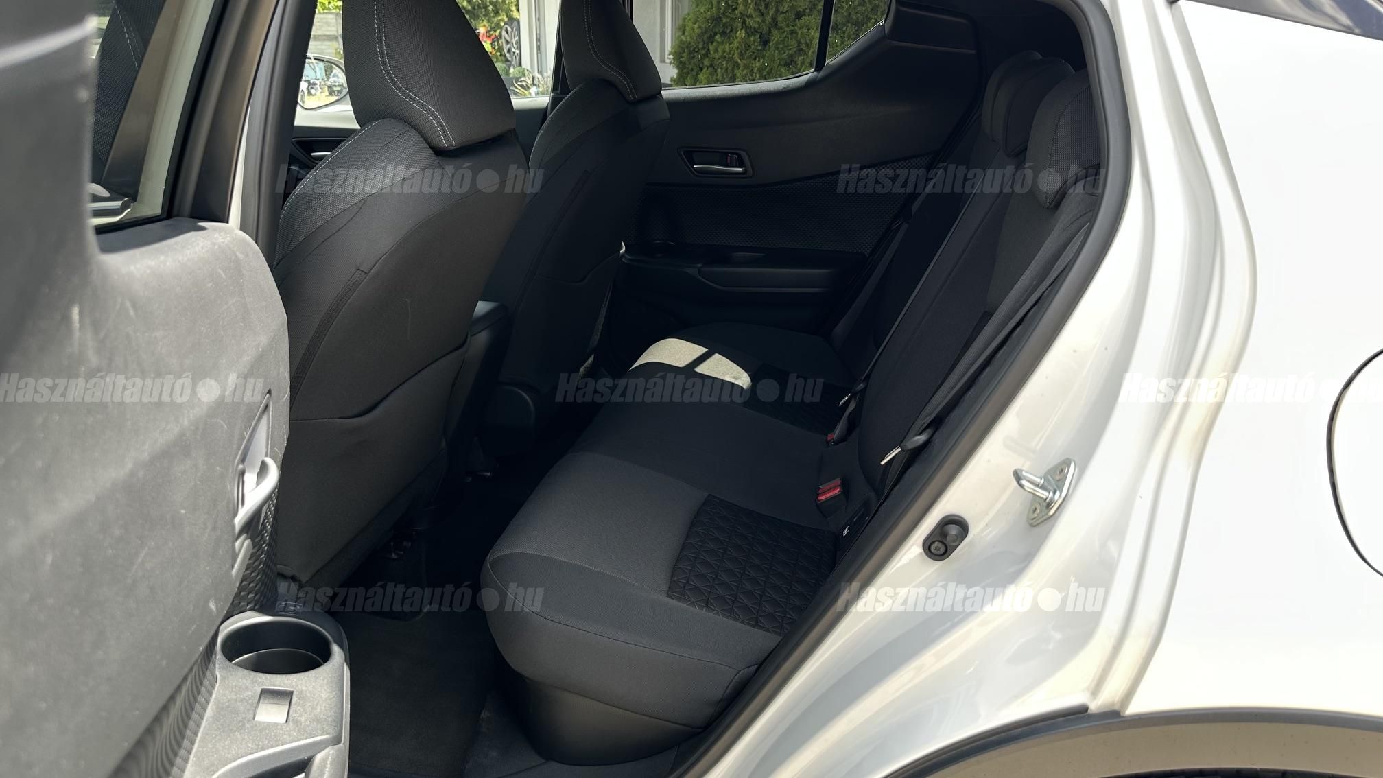 TOYOTA C-HR 1.8 Hybrid Style e-CVT
