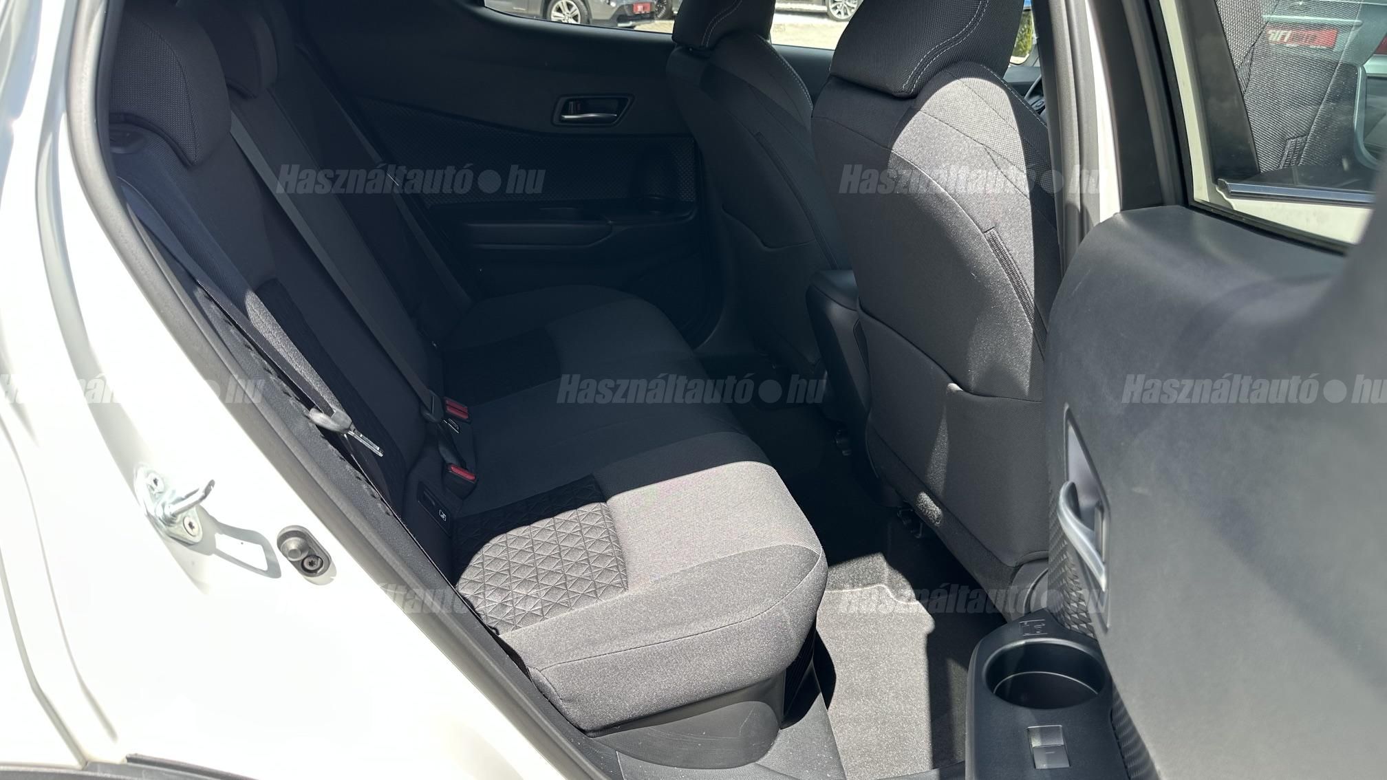 TOYOTA C-HR 1.8 Hybrid Style e-CVT