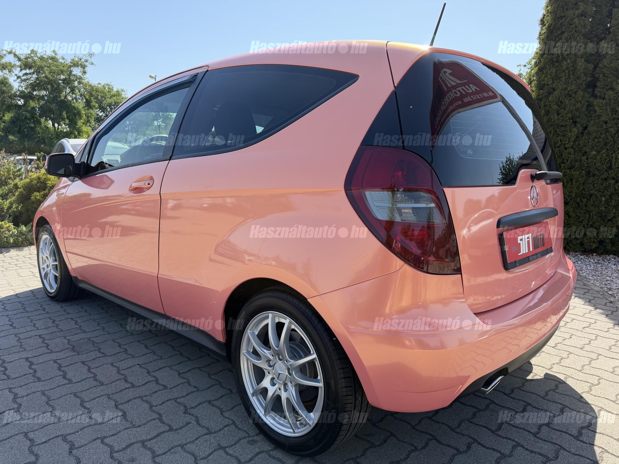MERCEDES-BENZ A 180 BlueEFFICIENCY Elegance Magyarrendszám.