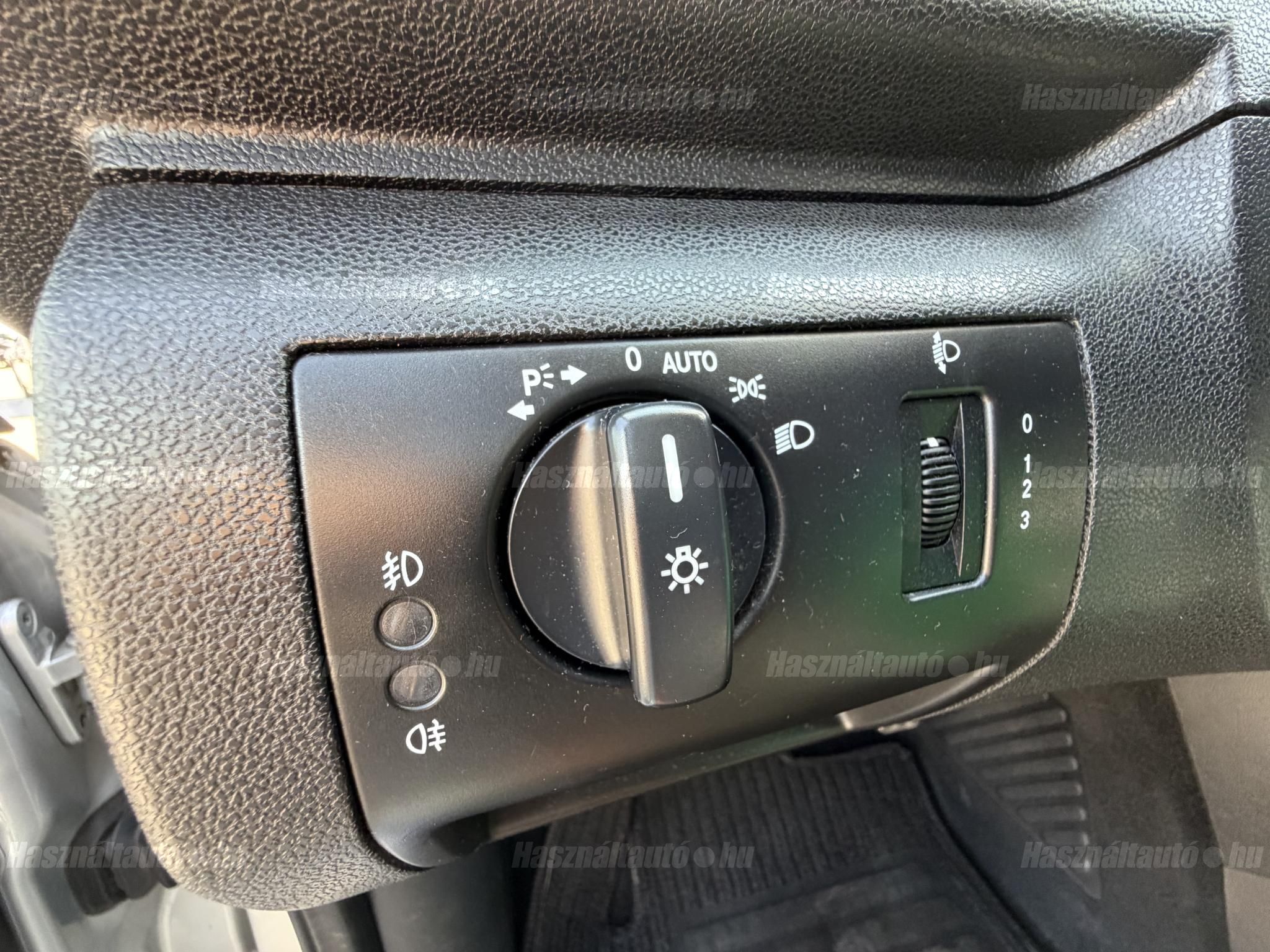 MERCEDES-BENZ A 180 BlueEFFICIENCY Elegance Magyarrendszám.