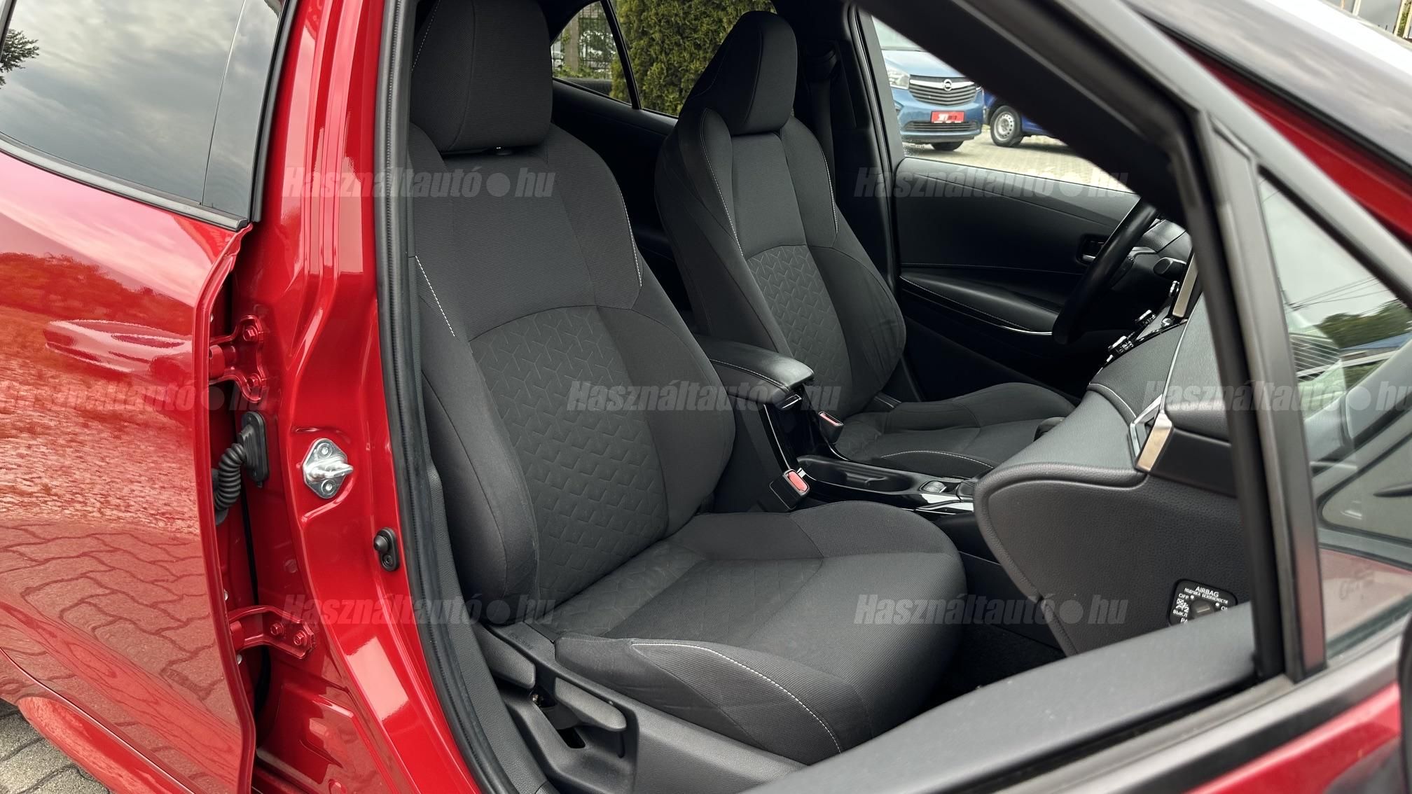 TOYOTA COROLLA 1.8 Hybrid Comfort Style Tech e-CVT
