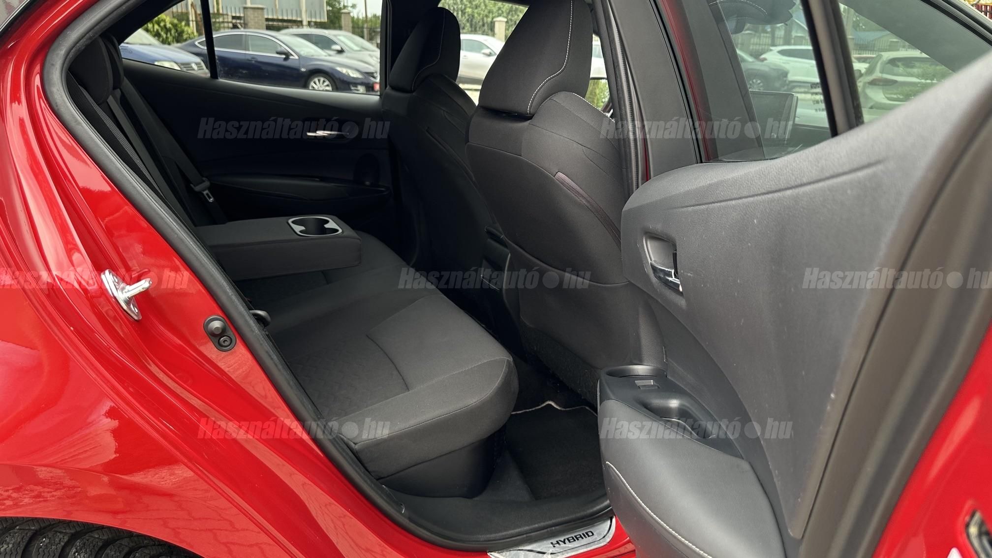TOYOTA COROLLA 1.8 Hybrid Comfort Style Tech e-CVT