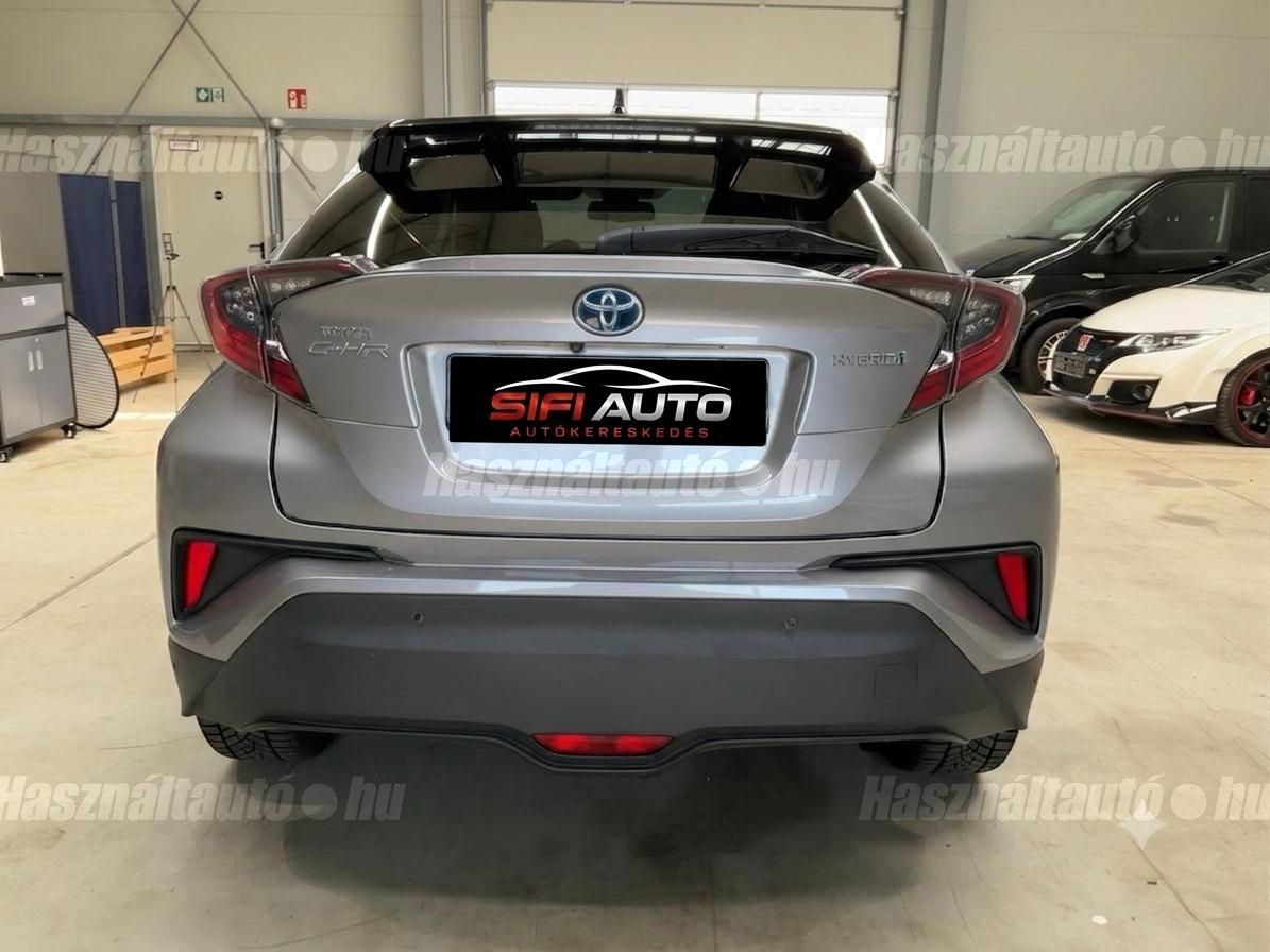 TOYOTA C-HR 1.8 Hybrid Executive LED Premium pack Leather e-CVT 3.év.Garancia./Sérmentes/Végig.Toyota-Szervíz/Bőr-Belső/JBL/Winter