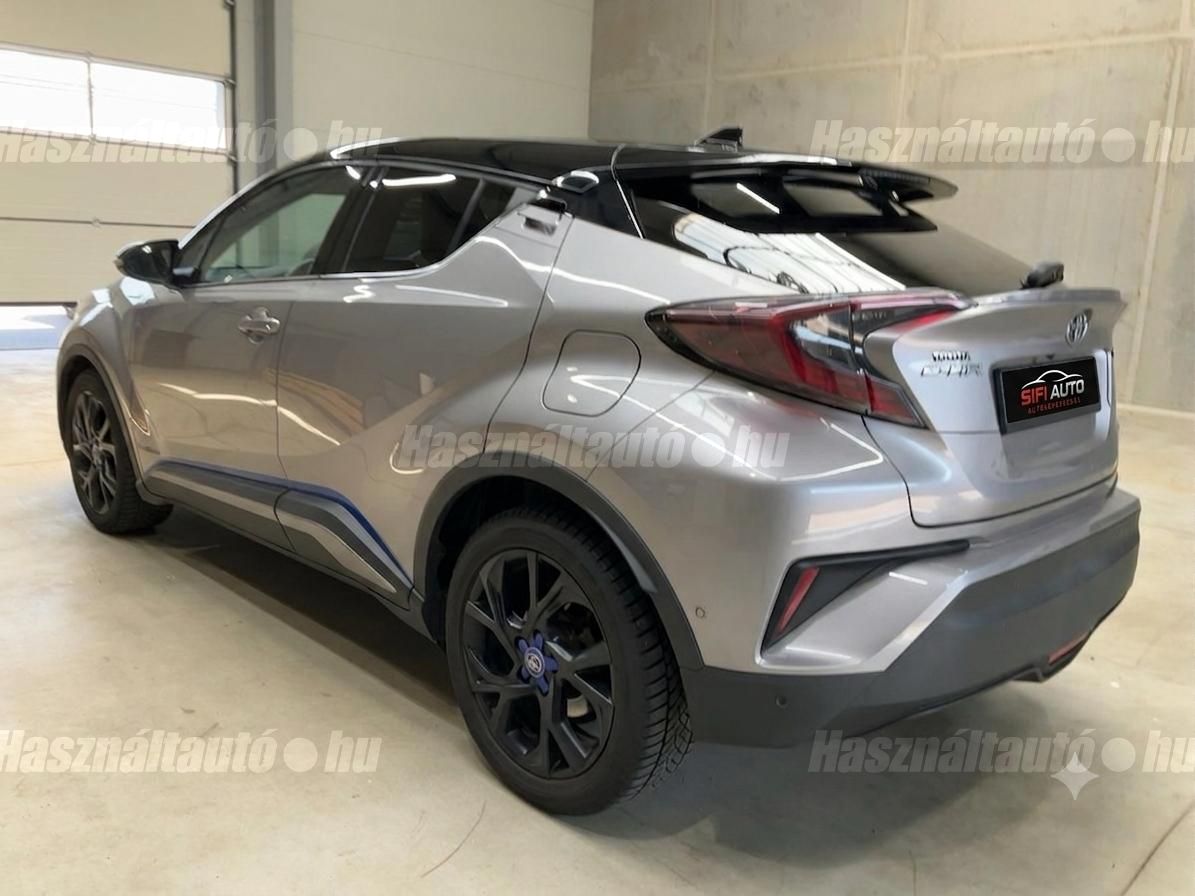 TOYOTA C-HR 1.8 Hybrid Executive LED Premium pack Leather e-CVT 3.év.Garancia./Sérmentes/Végig.Toyota-Szervíz/Bőr-Belső/JBL/Winter