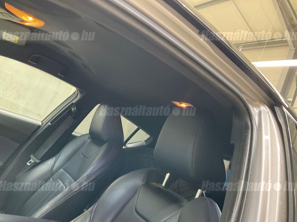 TOYOTA C-HR 1.8 Hybrid Executive LED Premium pack Leather e-CVT 3.év.Garancia./Sérmentes/Végig.Toyota-Szervíz/Bőr-Belső/JBL/Winter